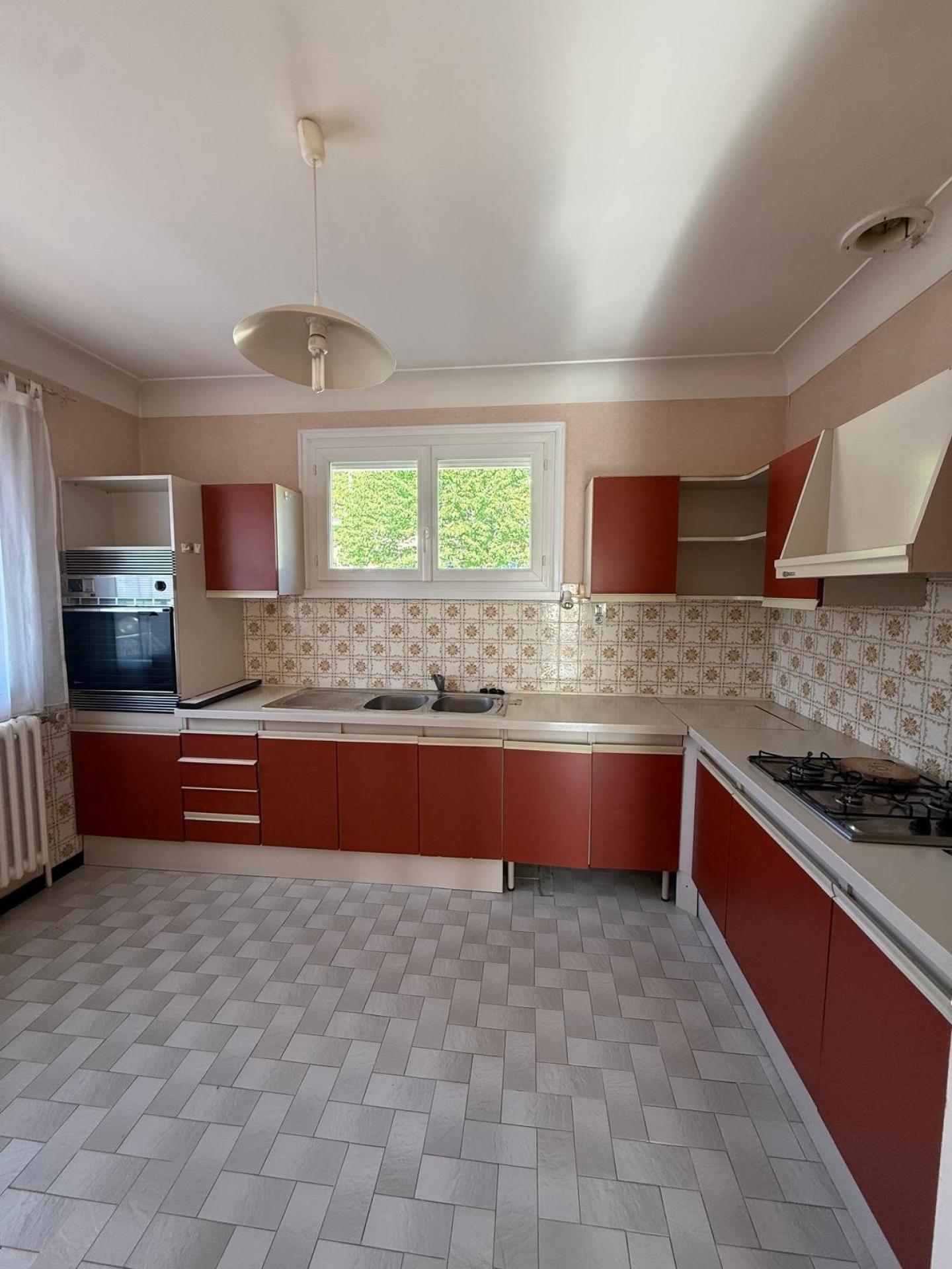 Photo SAFTI — Maison 6 pièces, 137 m² à Villefranche De Rouergue 3