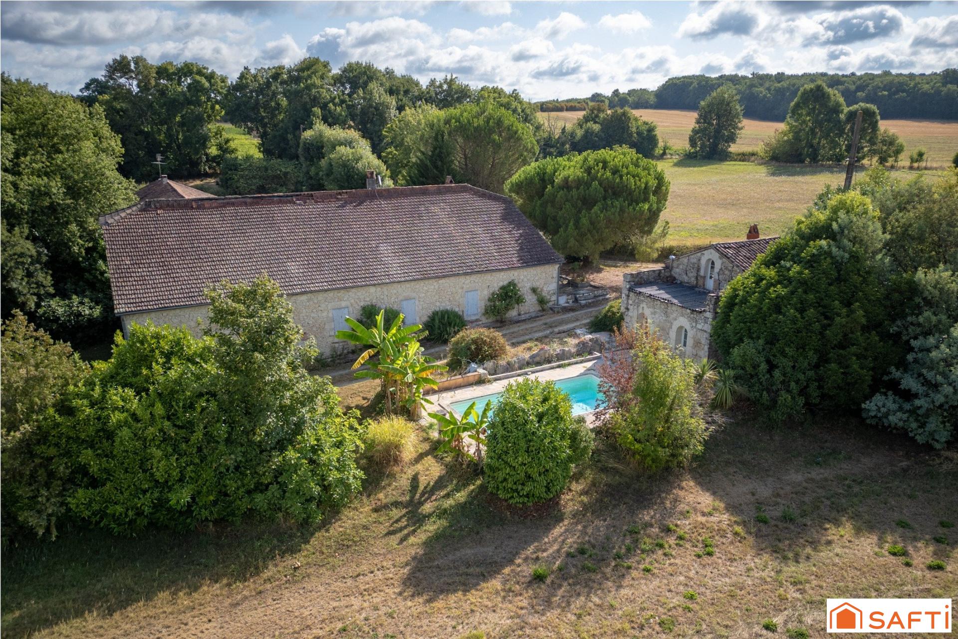 Propriété en pierre 165m2 avec piscine, garages