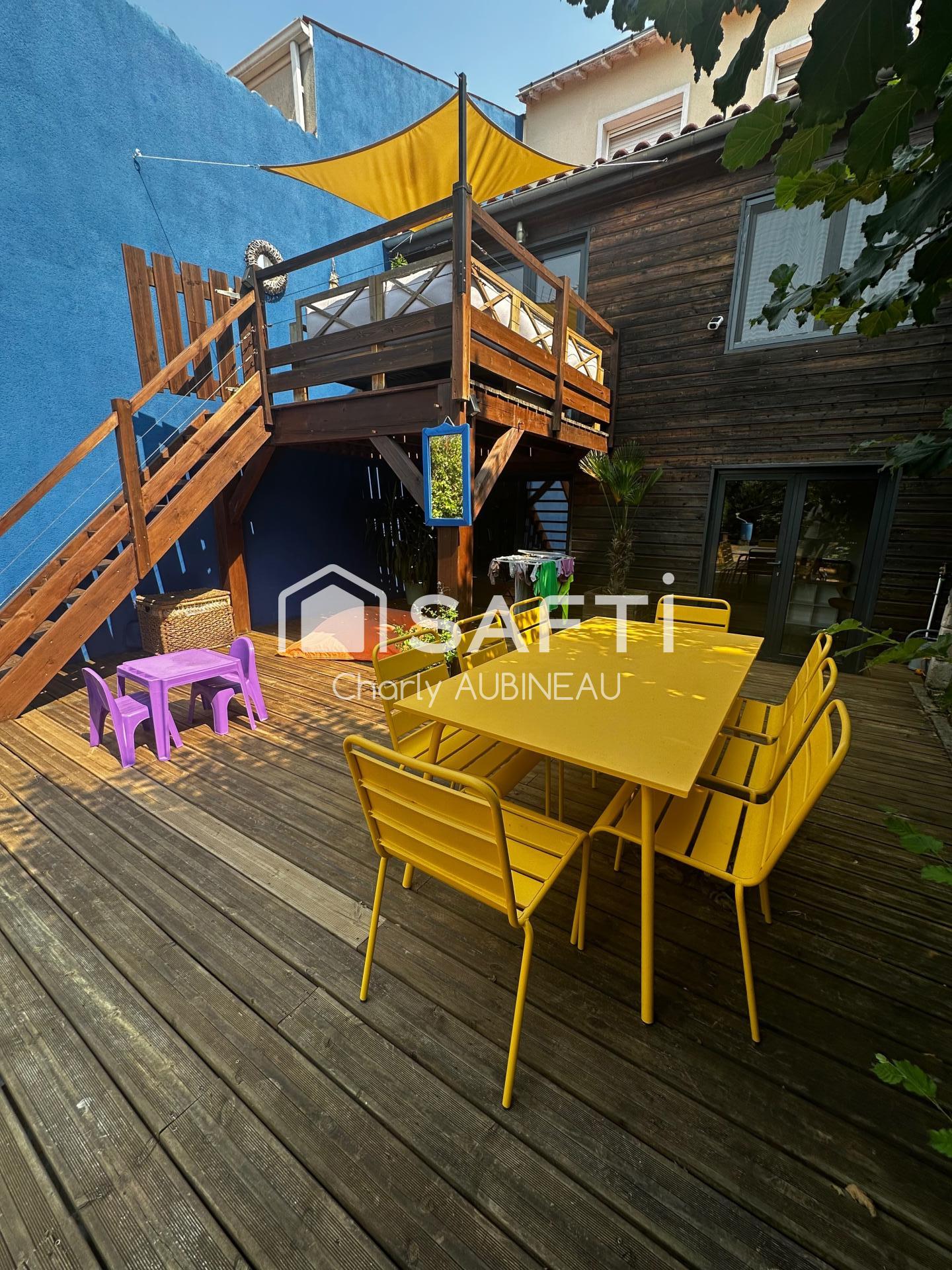 Maison 6 pièces 120 m² · à Niort · 120 m² · 295 000 €