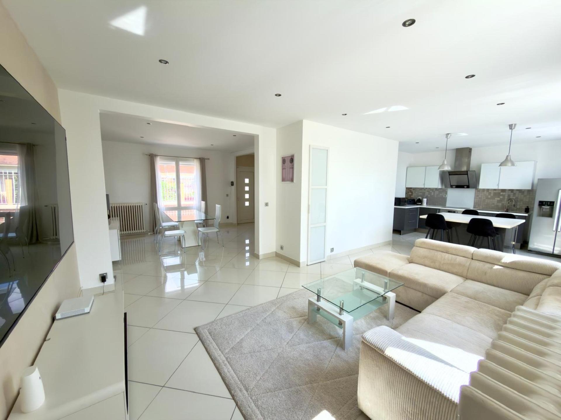 Maison 6 pièces 170 m² · à Nogent-sur-Oise · 170 m² · 355 000 €