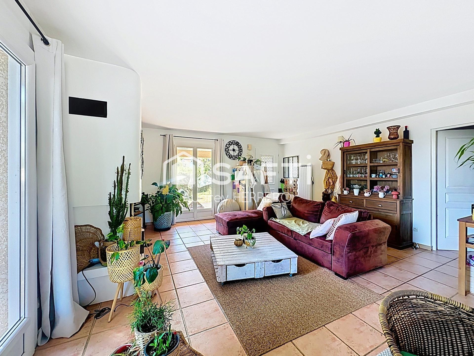Photo SAFTI — Maison 6 pièces, 135 m² à Pechbonnieu 4