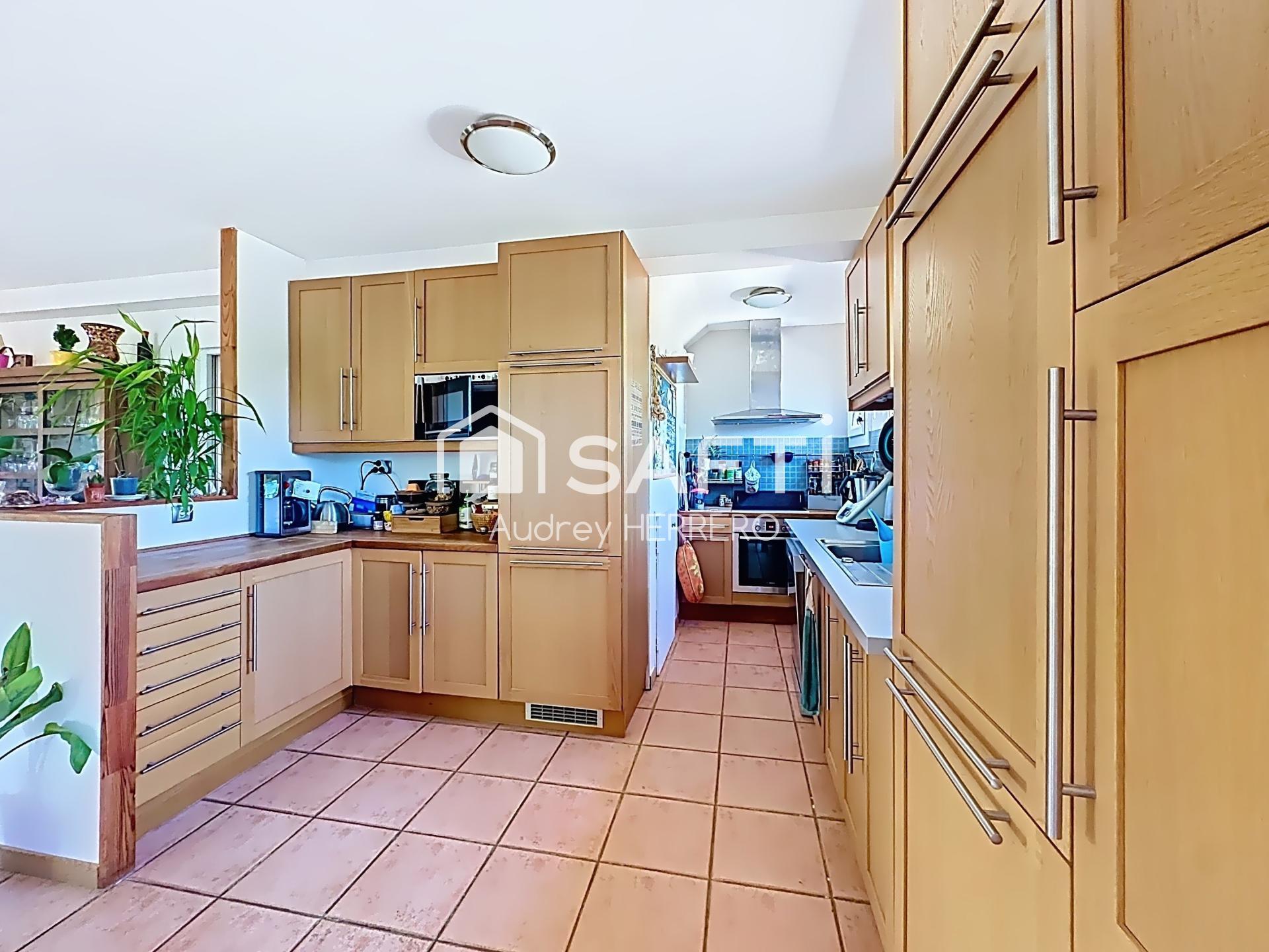 Photo SAFTI — Maison 6 pièces, 135 m² à Pechbonnieu 2