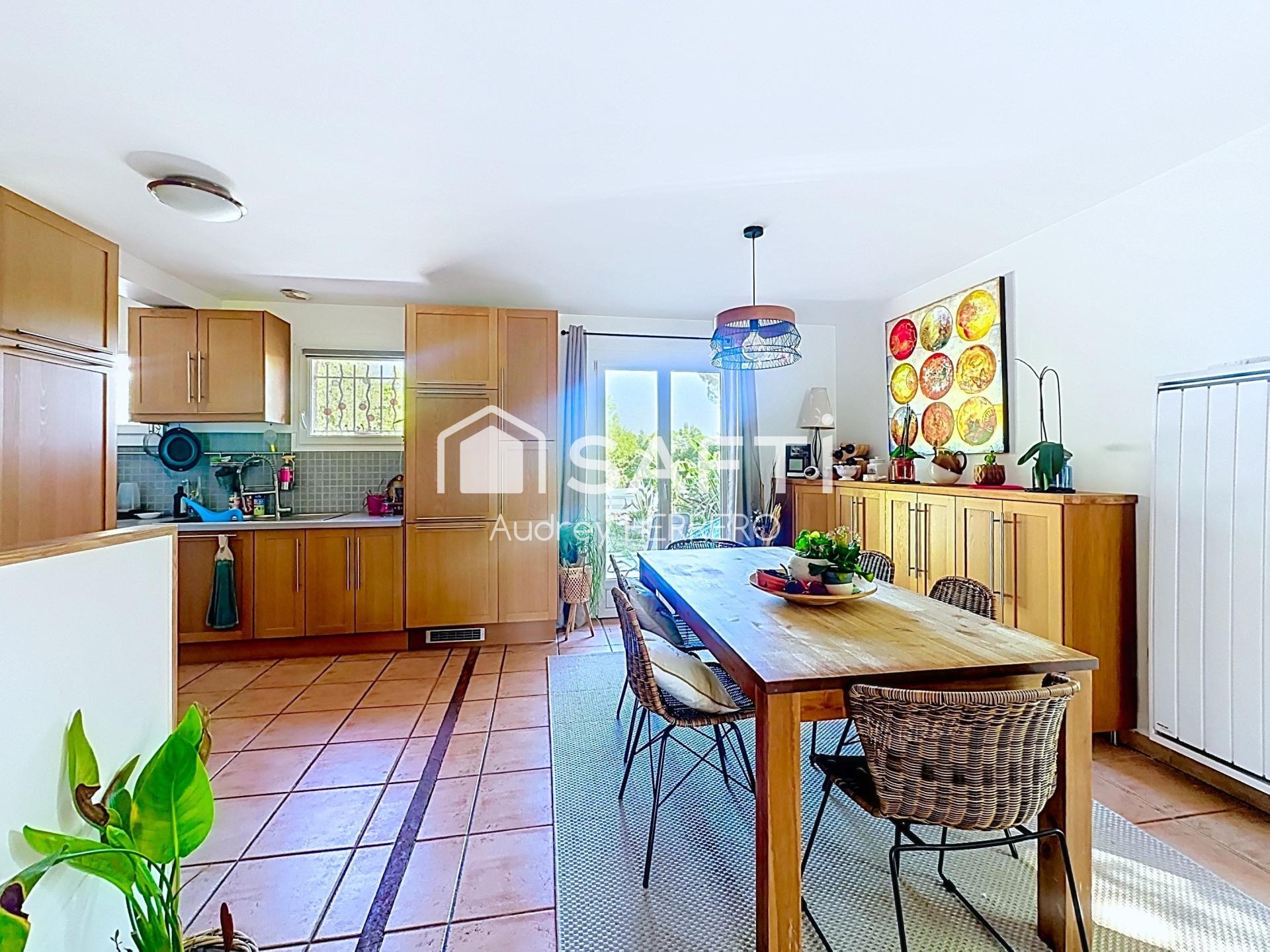 Photo SAFTI — Maison 6 pièces, 135 m² à Pechbonnieu 3