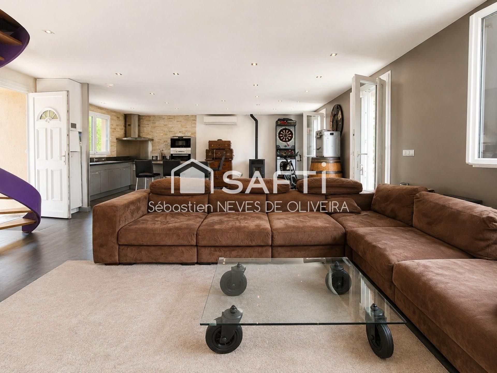 Photo SAFTI — Maison 3 pièces, 113 m² à Fontenay Tresigny