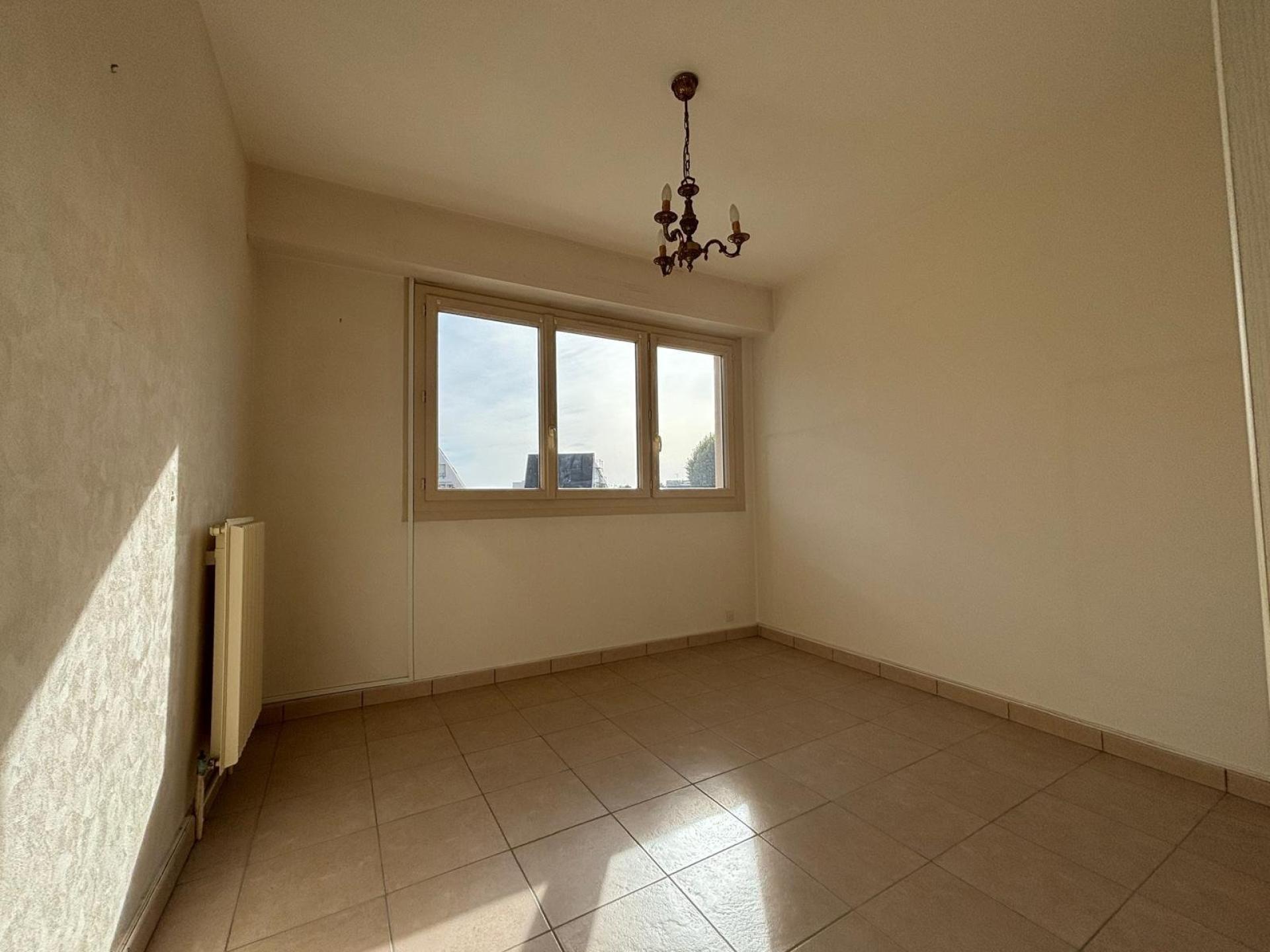 Photo SAFTI — Appartement 4 pièces, 81 m² à Bourges 4