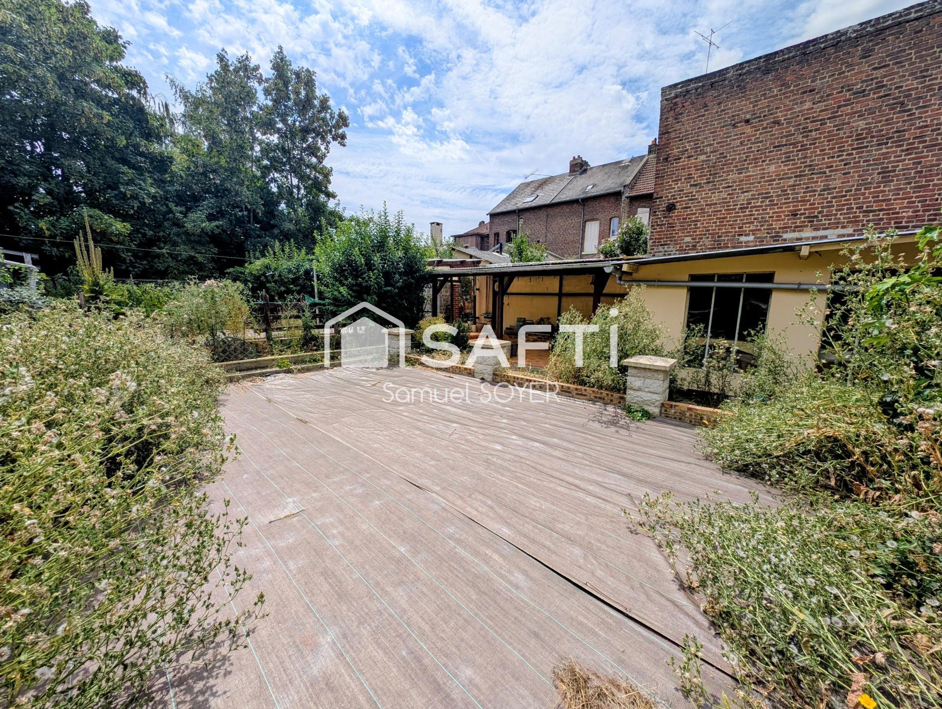 MAISON, DEPENDANCES, JARDIN, GRENIER AMENAGEABLE