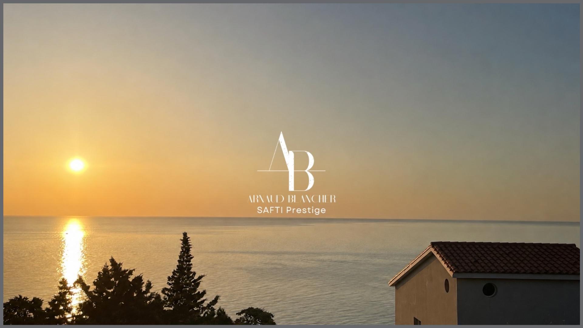 Maison 10 pièces 232 m² · à Cerbere · 232 m² · 787 000 €