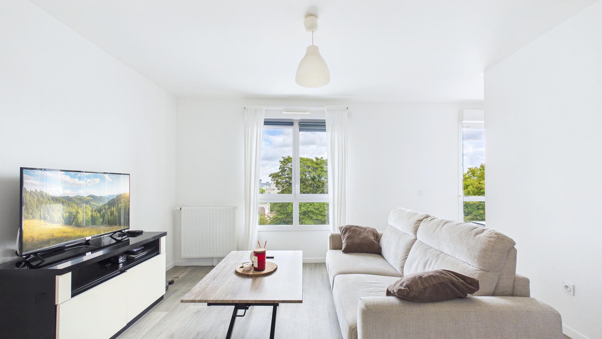Appartement 2 pièces 42 m² · à Ivry-sur-Seine · 42 m² · 275 000 €