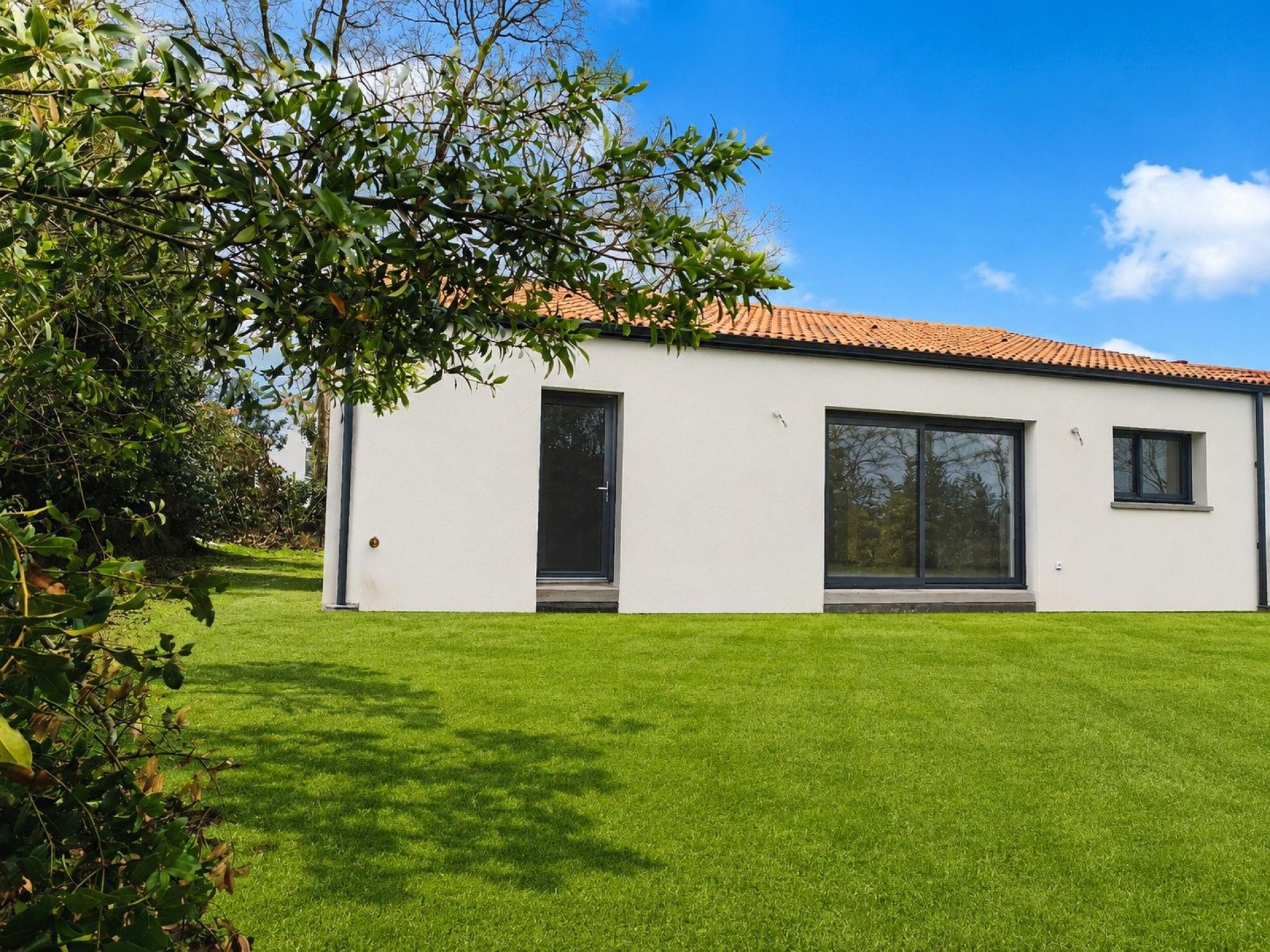 Maison 5 pièces 90 m² · à Saint-Philbert-de-Bouaine · 90 m² · 245 000 €