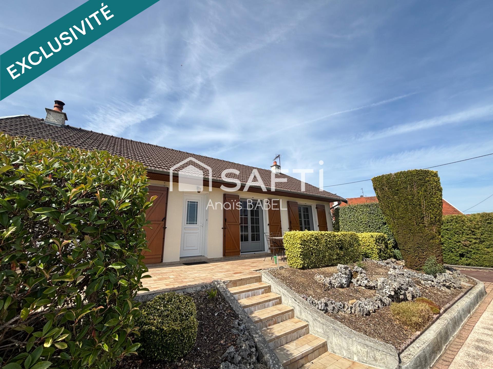 Pavillon familiale avec 3 chambres, sous-sol complet et terrasses