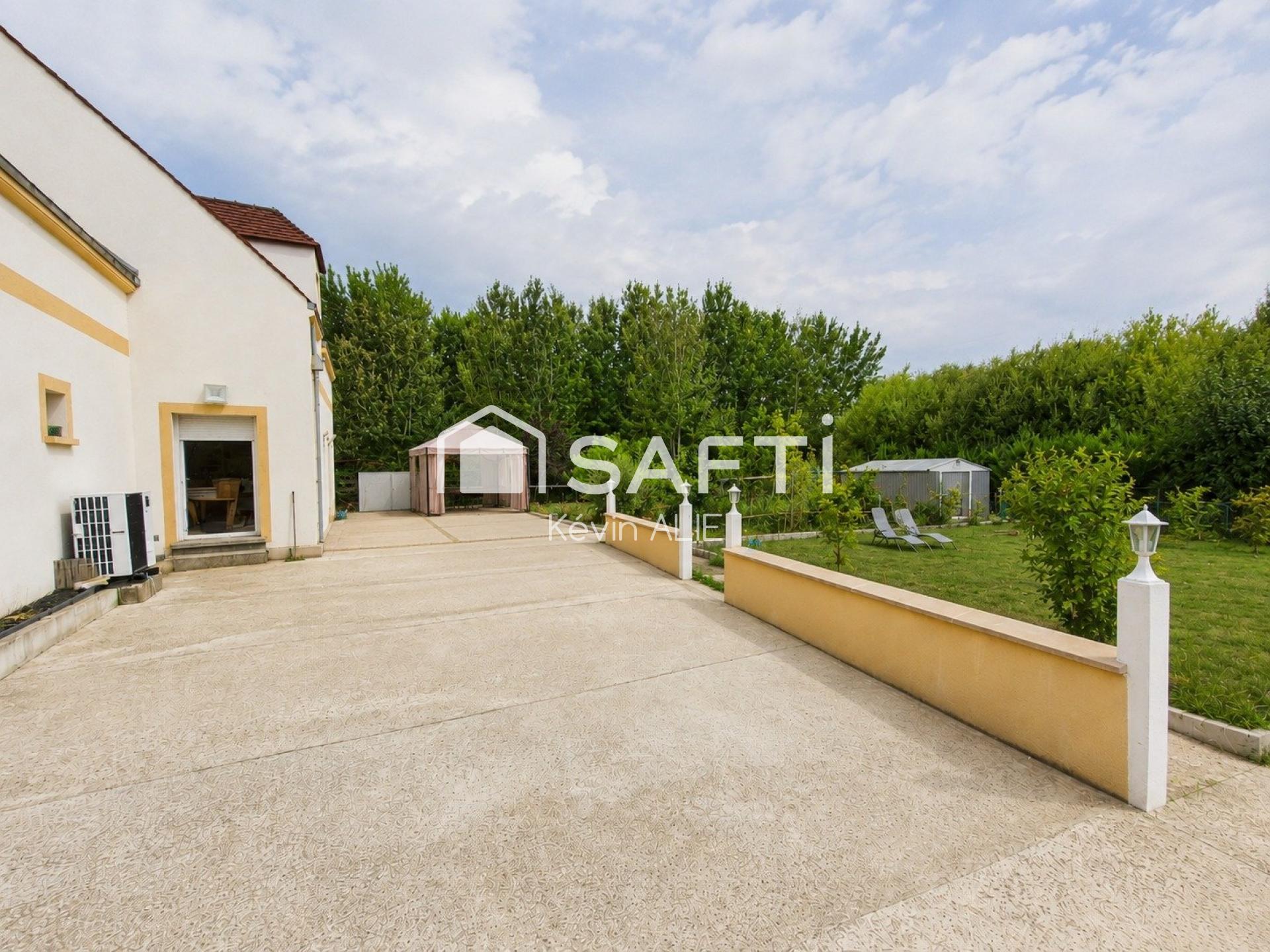 Photo SAFTI — Maison 10 pièces, 220 m² à Meaux 3