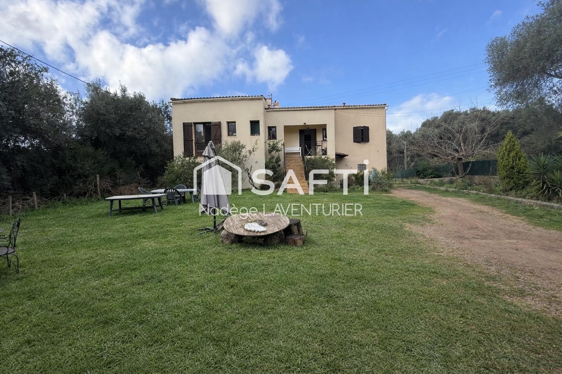 Maison - 6 pièces - 172m²