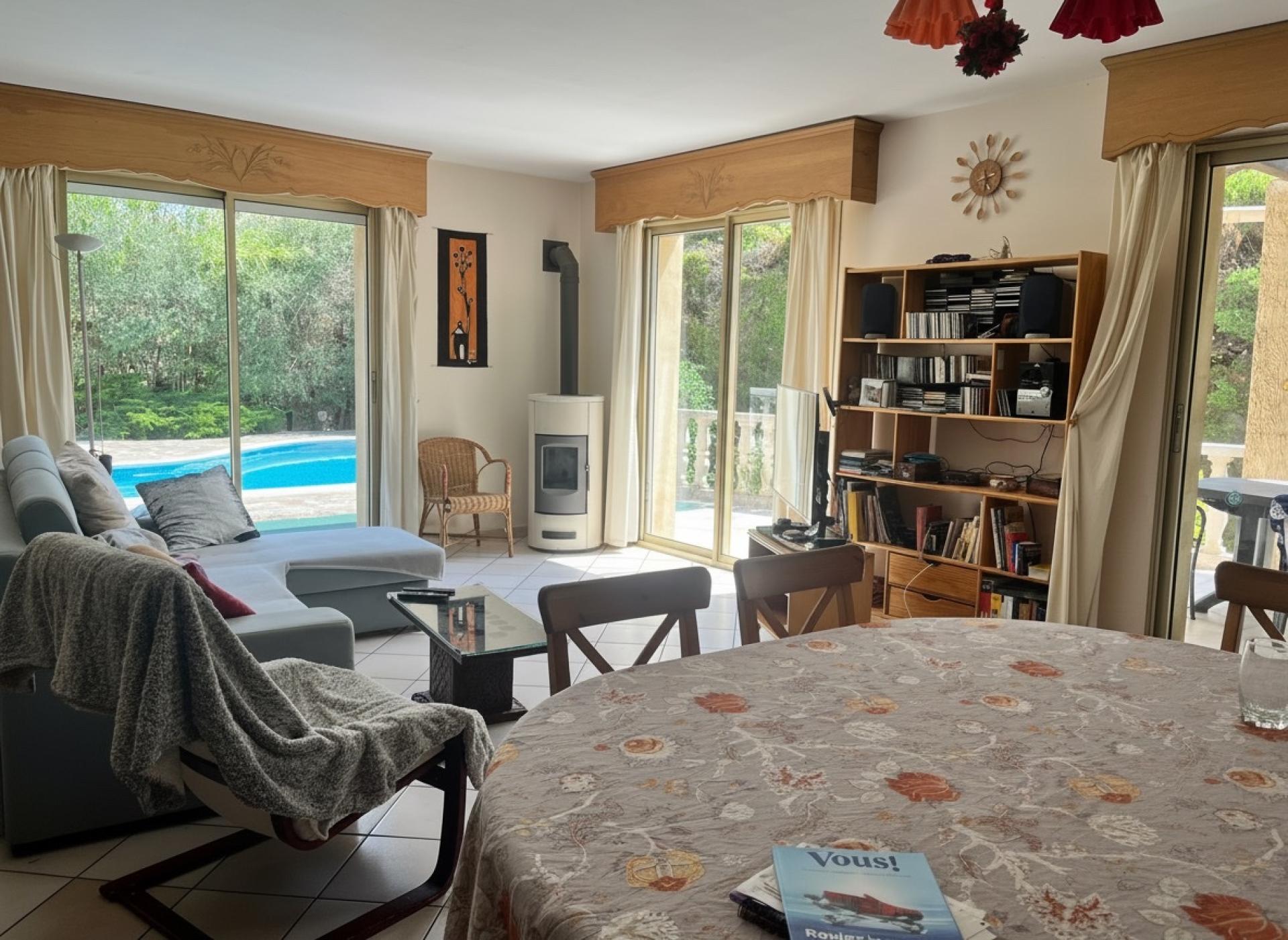 Photo SAFTI — Maison 6 pièces, 162 m² à Châteauneuf De Gadagne 5