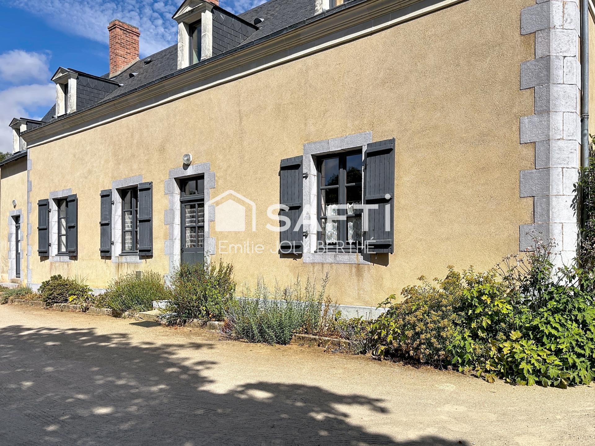 Maison 6 pièces 173 m² · à La Cropte · 173 m² · 277 000 €