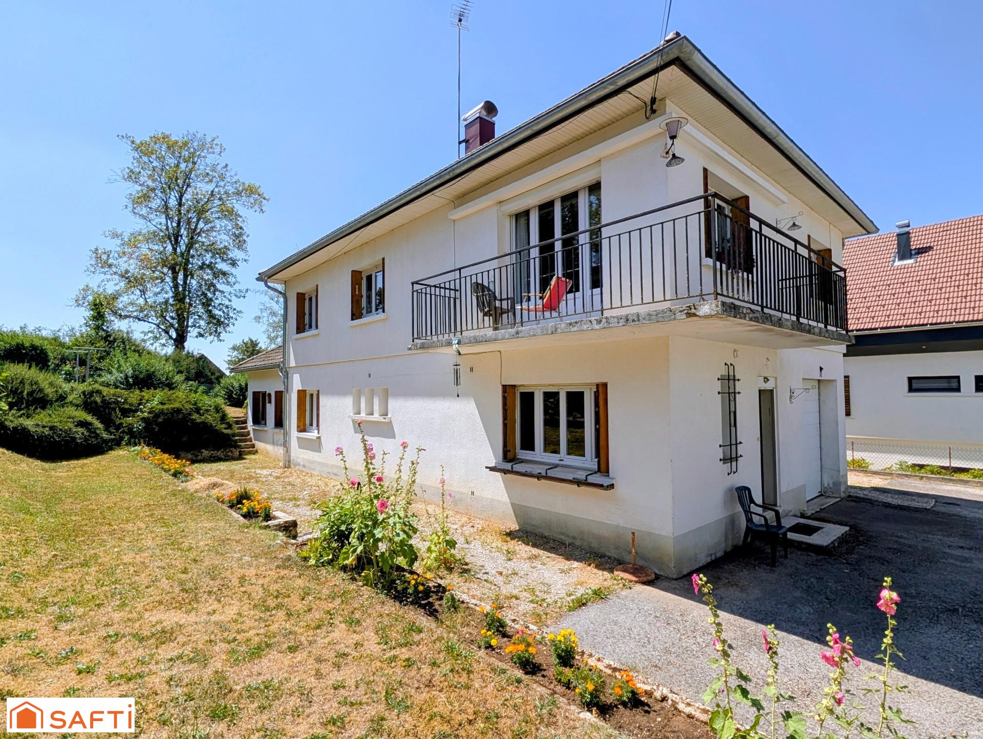 Maison 5 pièces 138 m² · à Saint-Laurent-en-Grandvaux · 138 m² · 265 000 €