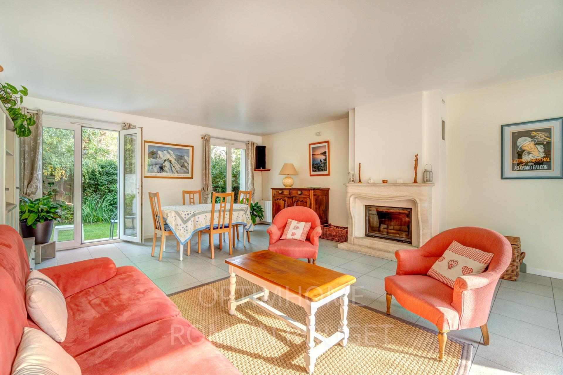 Photo 3 of the listing.