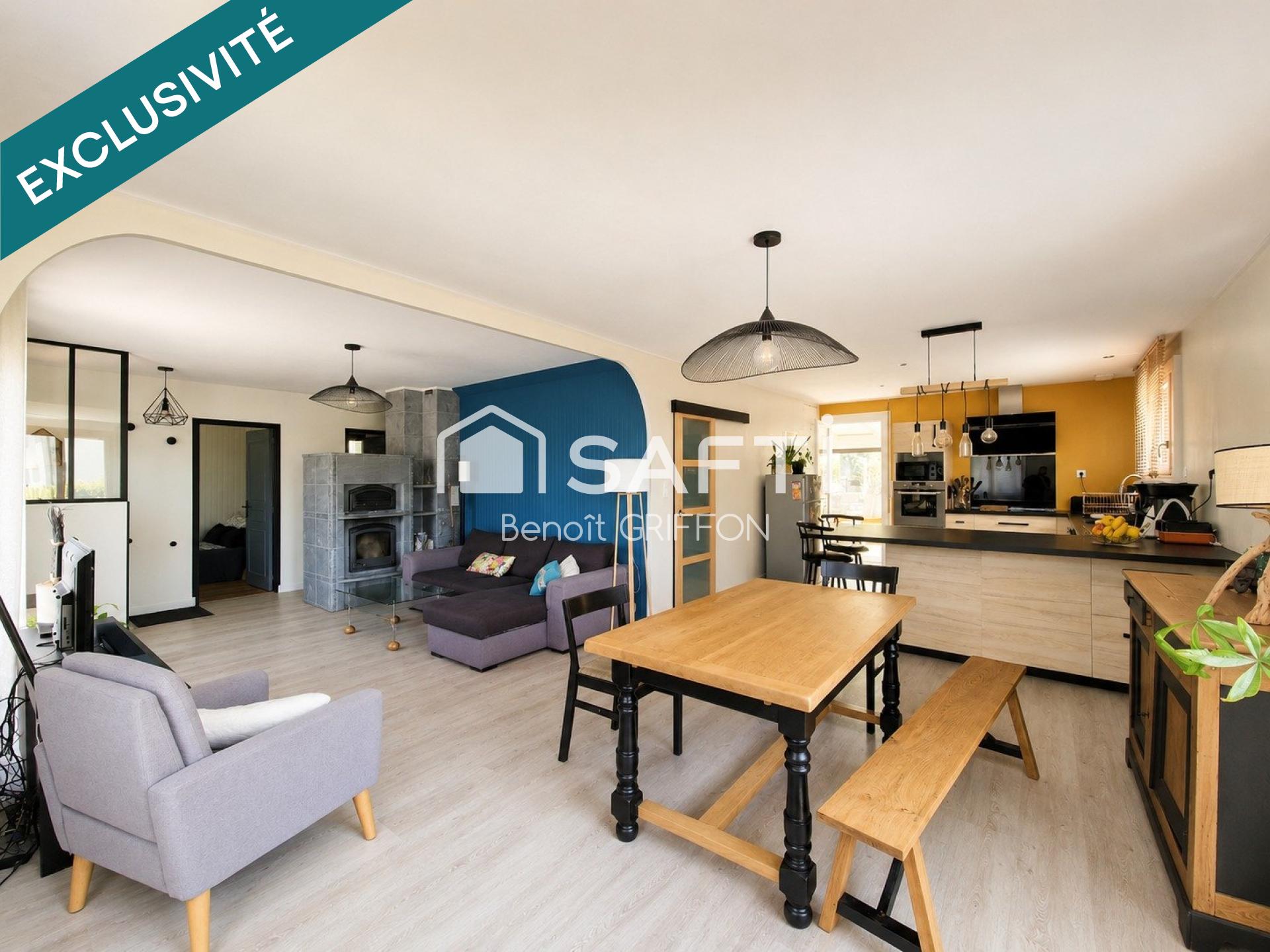 Maison familiale avec sous-sol et grand terrain