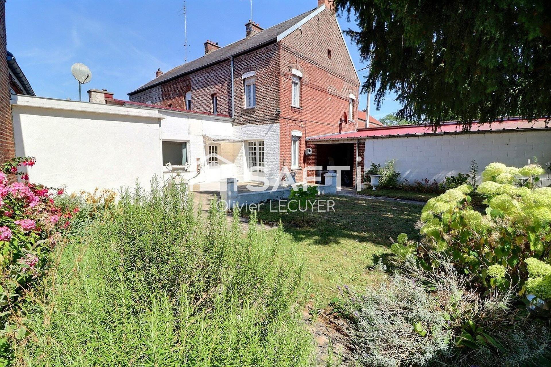Maison 5 pièces 120 m² · à Solesmes · 120 m² · 135 000 €