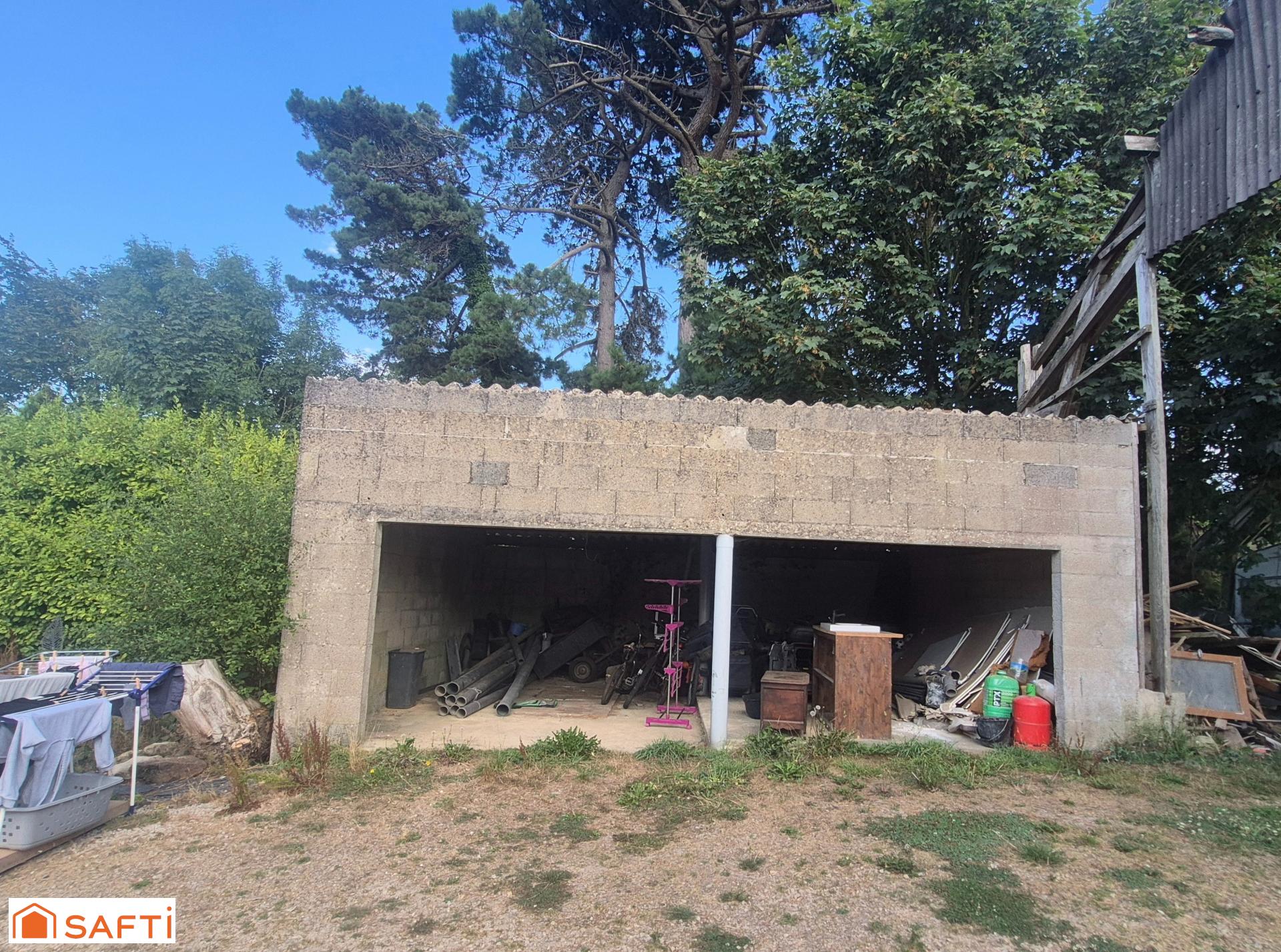 Maison en pierre avec dépendances 3 850 m² terrain
