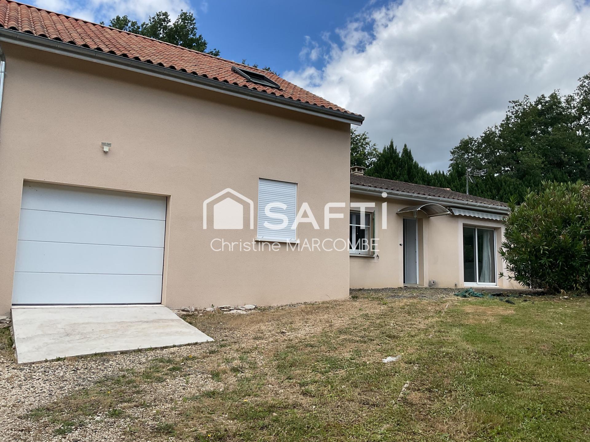 Maison 6 pièces 117 m² · à Genis · 117 m² · 160 000 €
