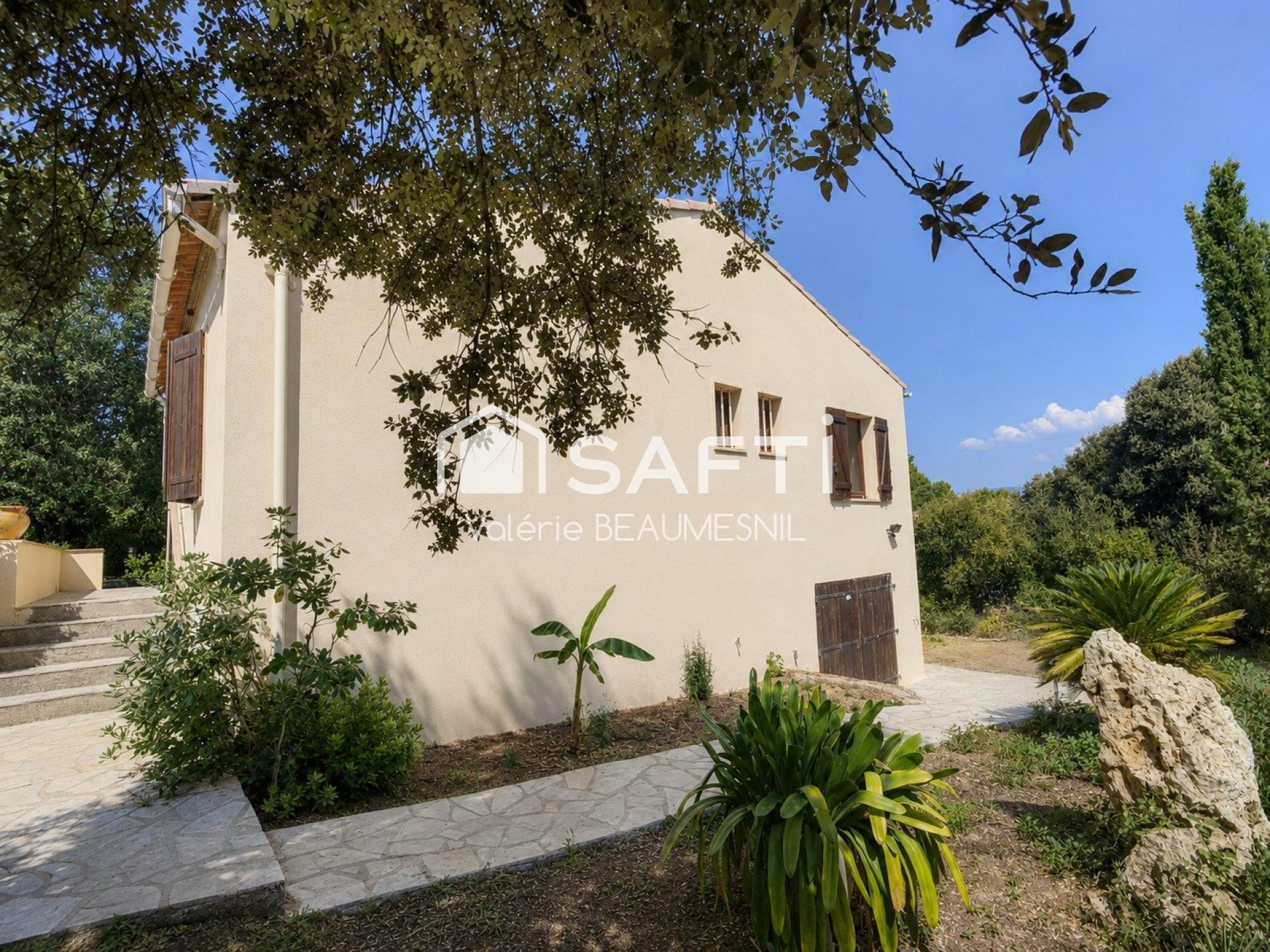 Photo SAFTI — Maison 4 pièces, 110 m² à Bagnols En Foret 3