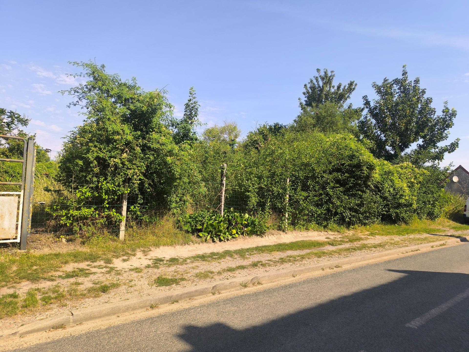 Terrain - 790m² · à Brunvillers-la-Motte · 35 000 €