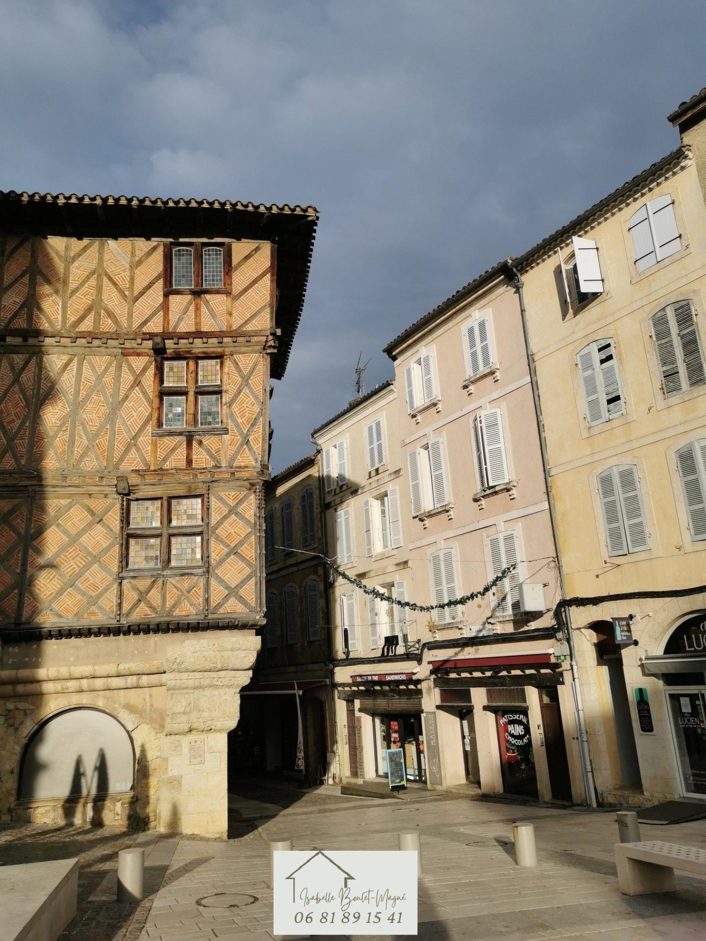 Appartement 1 pièce 44 m² · à Auch · 44 m² · 66 000 €