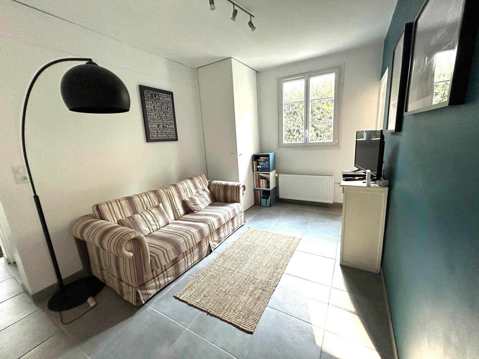 Photo 11 of the listing.
