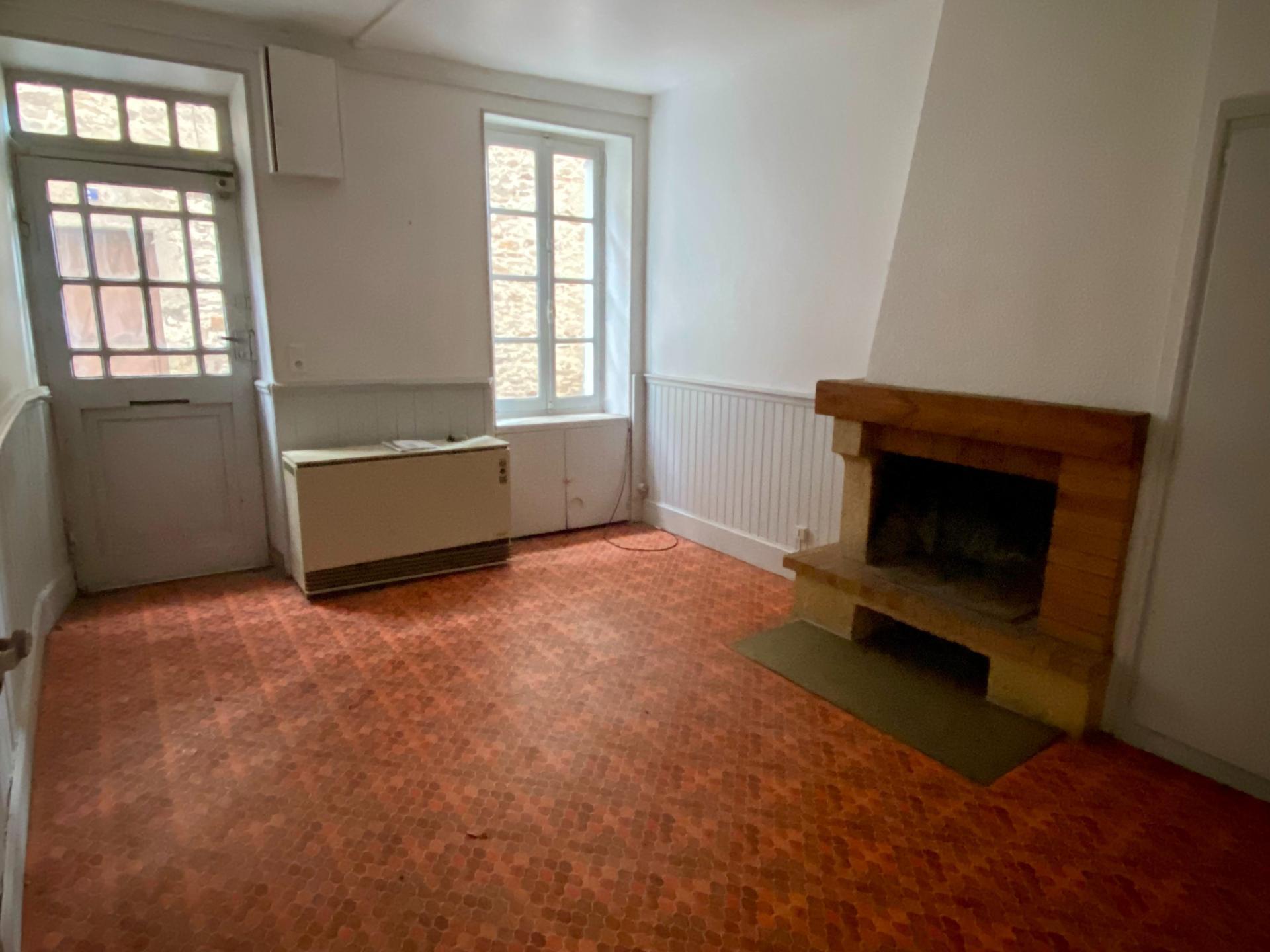Maison 4 pièces 50 m² · à Saint-Amans-Valtoret · 50 m² · 30 000 €