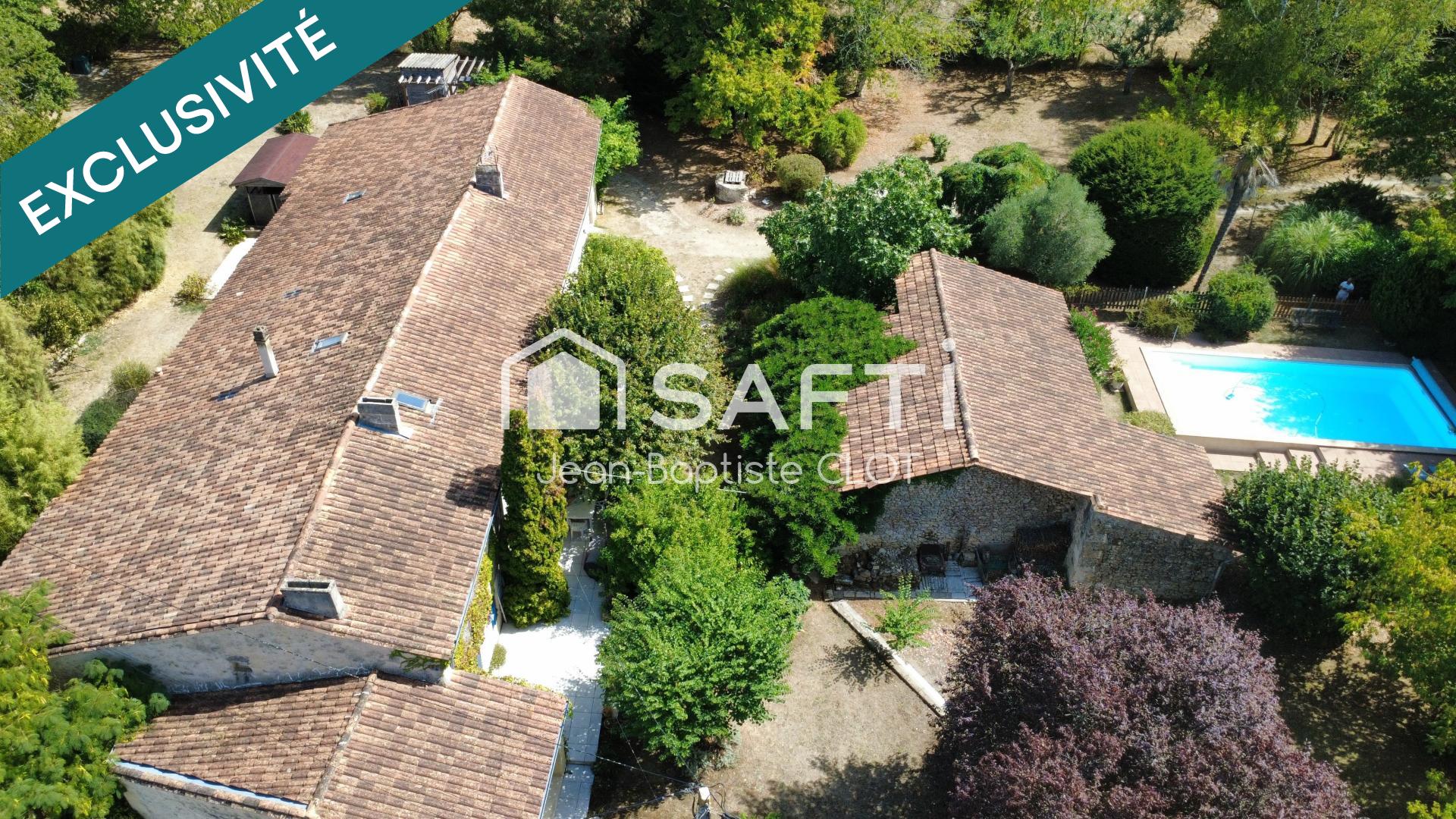 Longère 325 m² sur une parcelle de 5570 m²