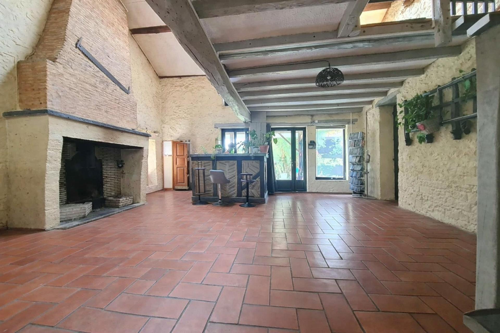 Maison 7 pièces 176 m² · à Beauronne · 176 m² · 232 000 €