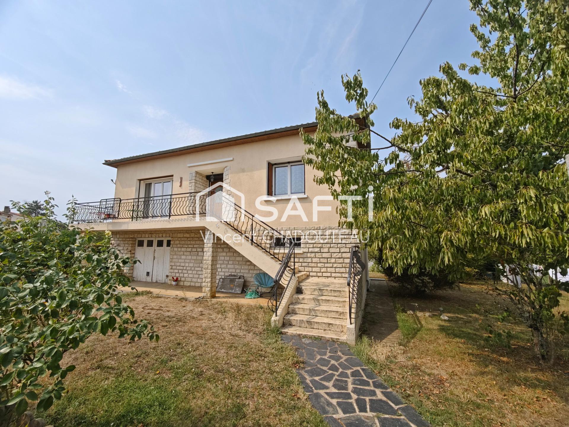 Maison 4 pièces 80 m² · à Montbron · 80 m² · 155 000 €