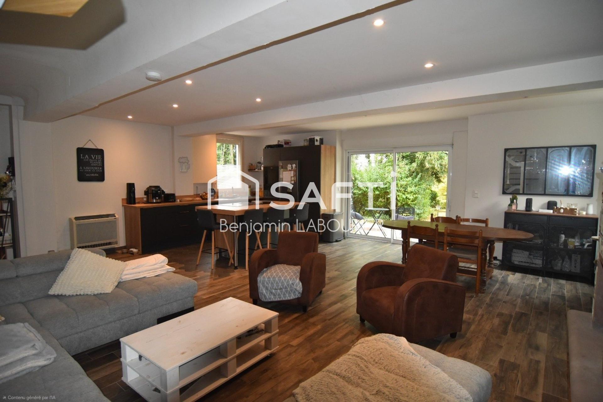 Photo SAFTI — Maison 4 pièces, 114 m² à Laroche Saint Cydroine 2