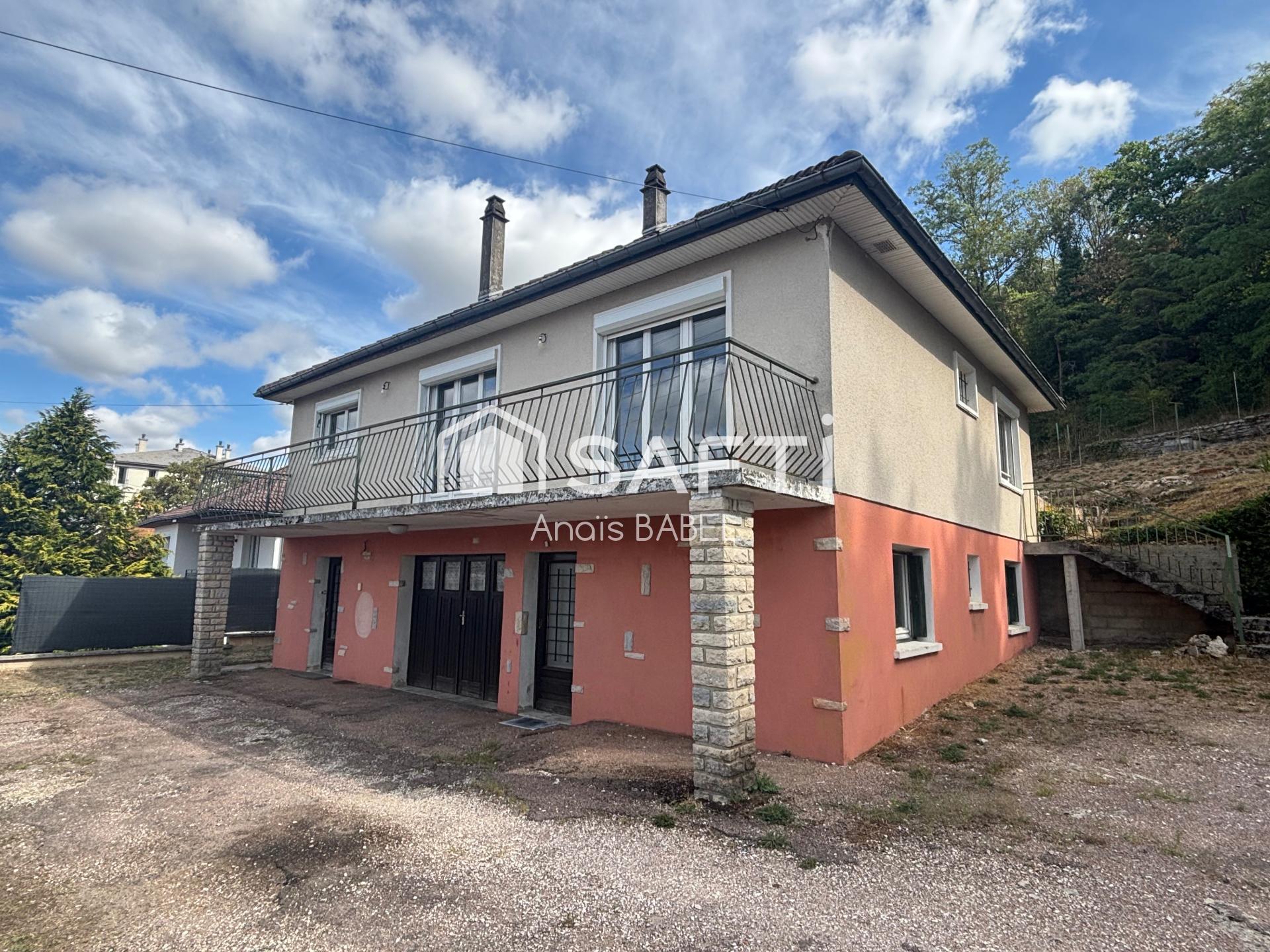 Calme, vue et potentiel au cœur de Montbard