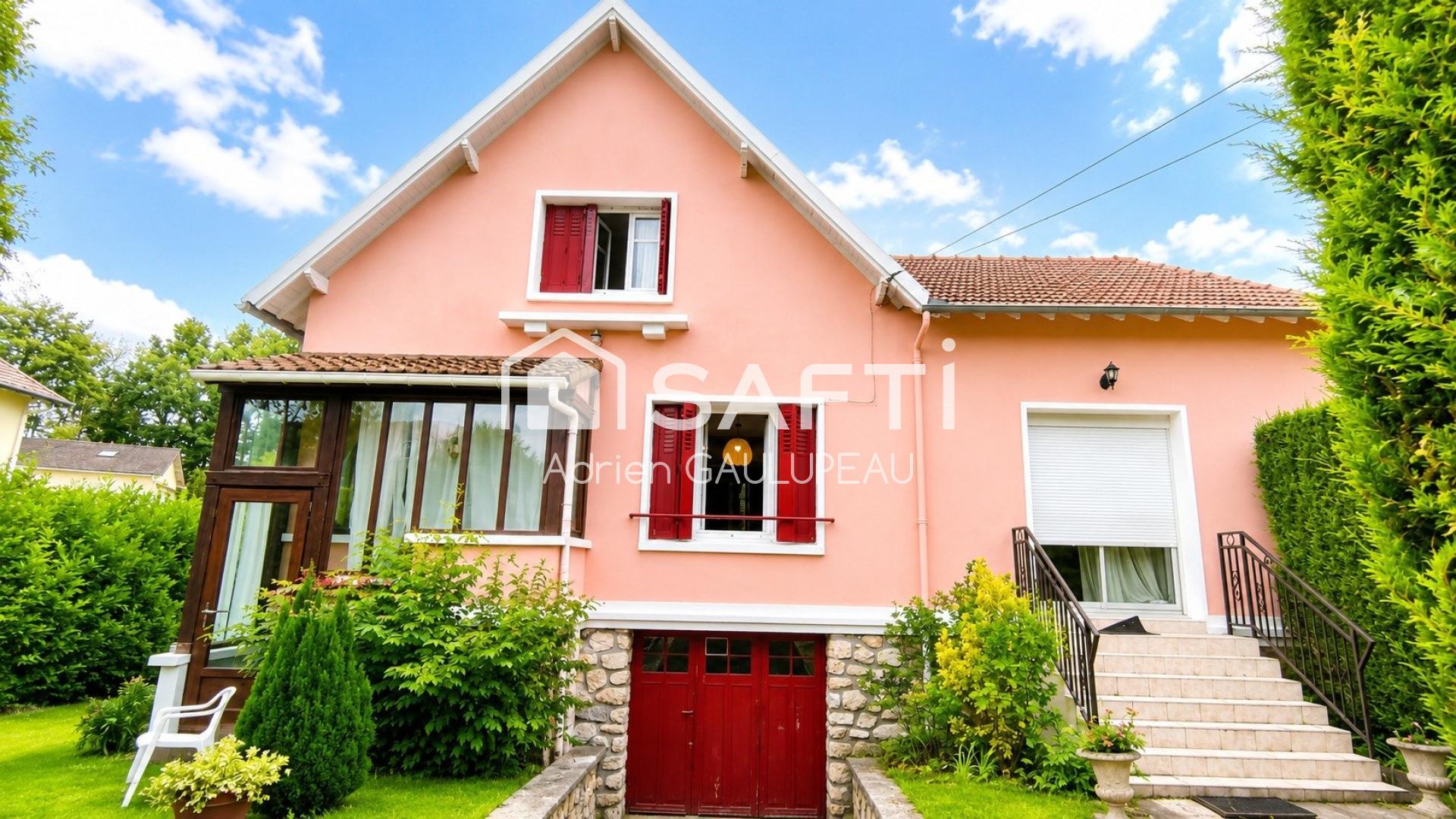Maison 5 pièces 127 m² · à La Boissière-École · 127 m² · 320 000 €