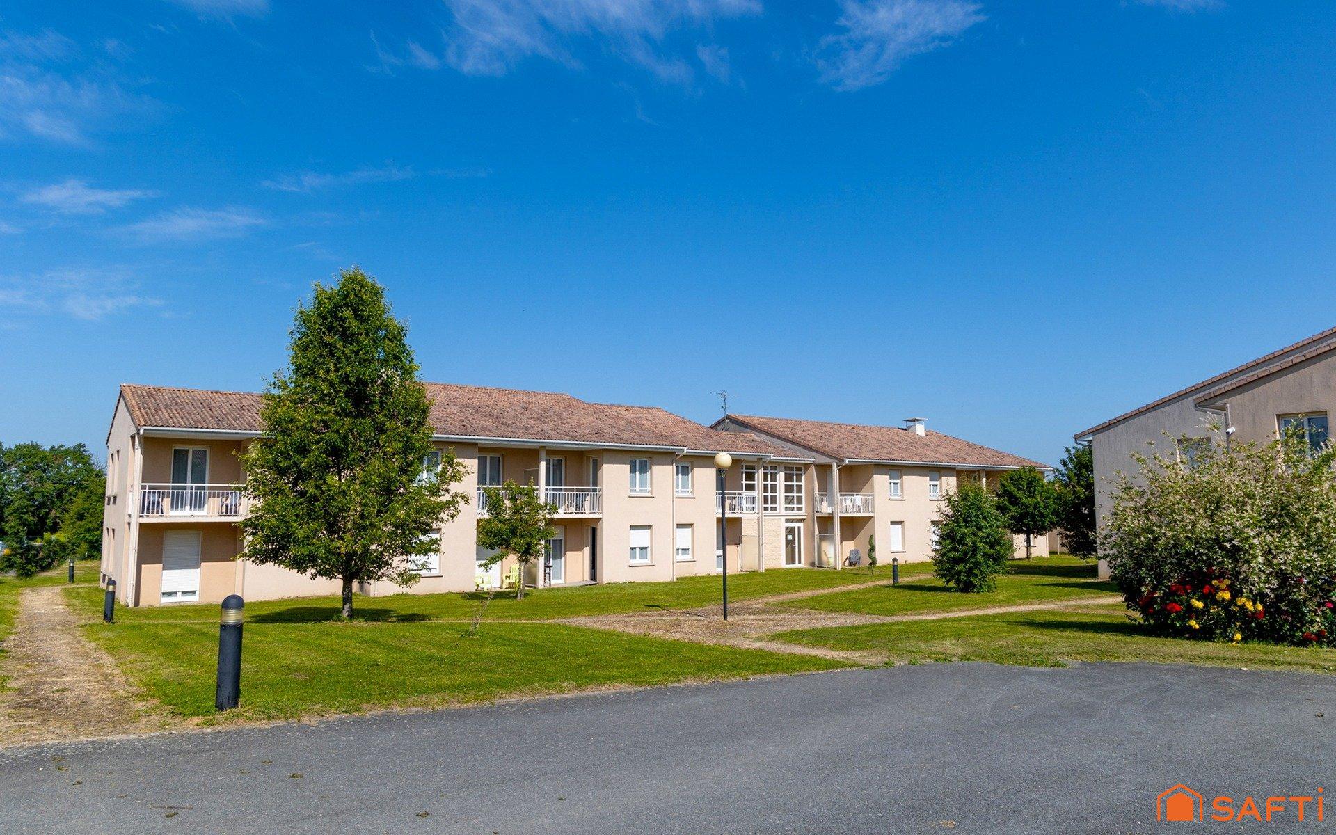 Immeuble 1 pièce 3400 m² · à Loretz D Argenton · 3 400 m² · 1 843 000 €