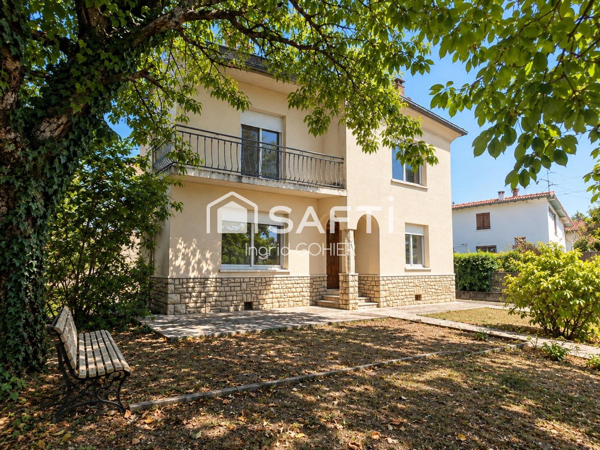 Maison 6 pièces 140 m² · à Laroque-d'Olmes · 140 m² · 190 000 €