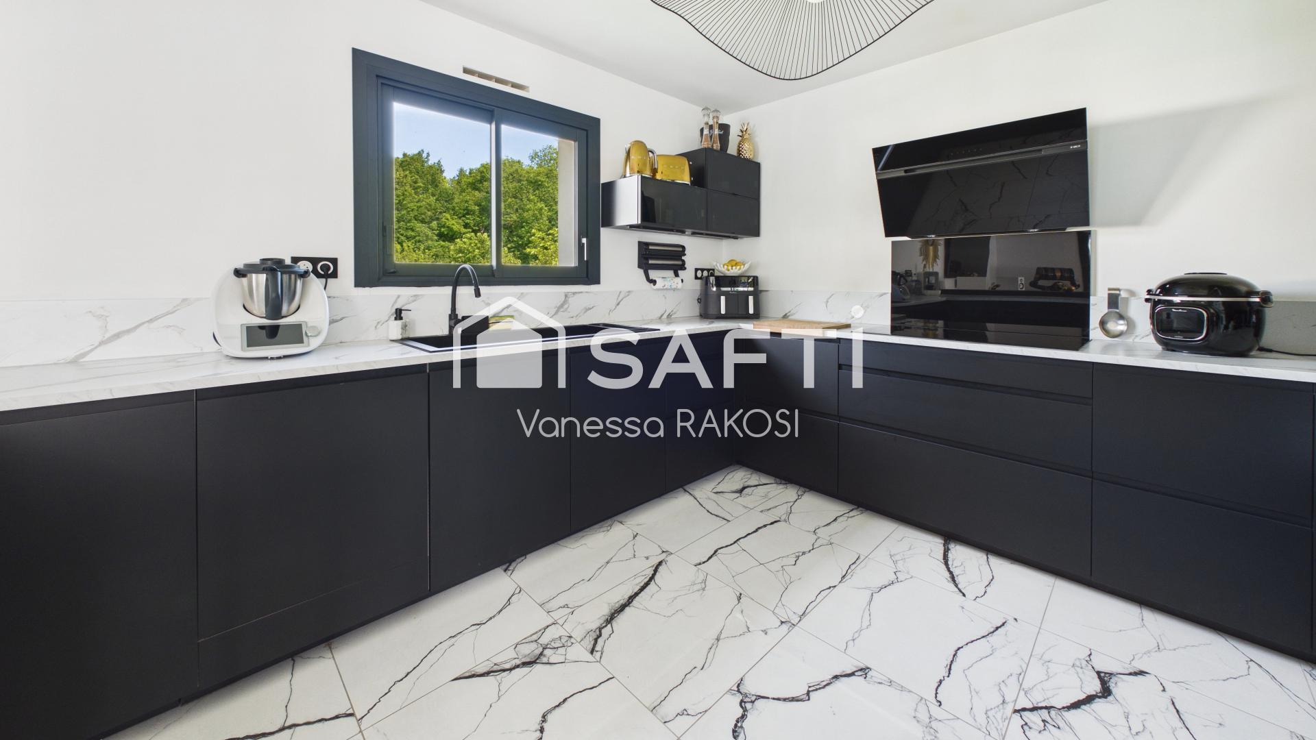 Photo SAFTI — Maison 6 pièces, 140 m² à Medis 3