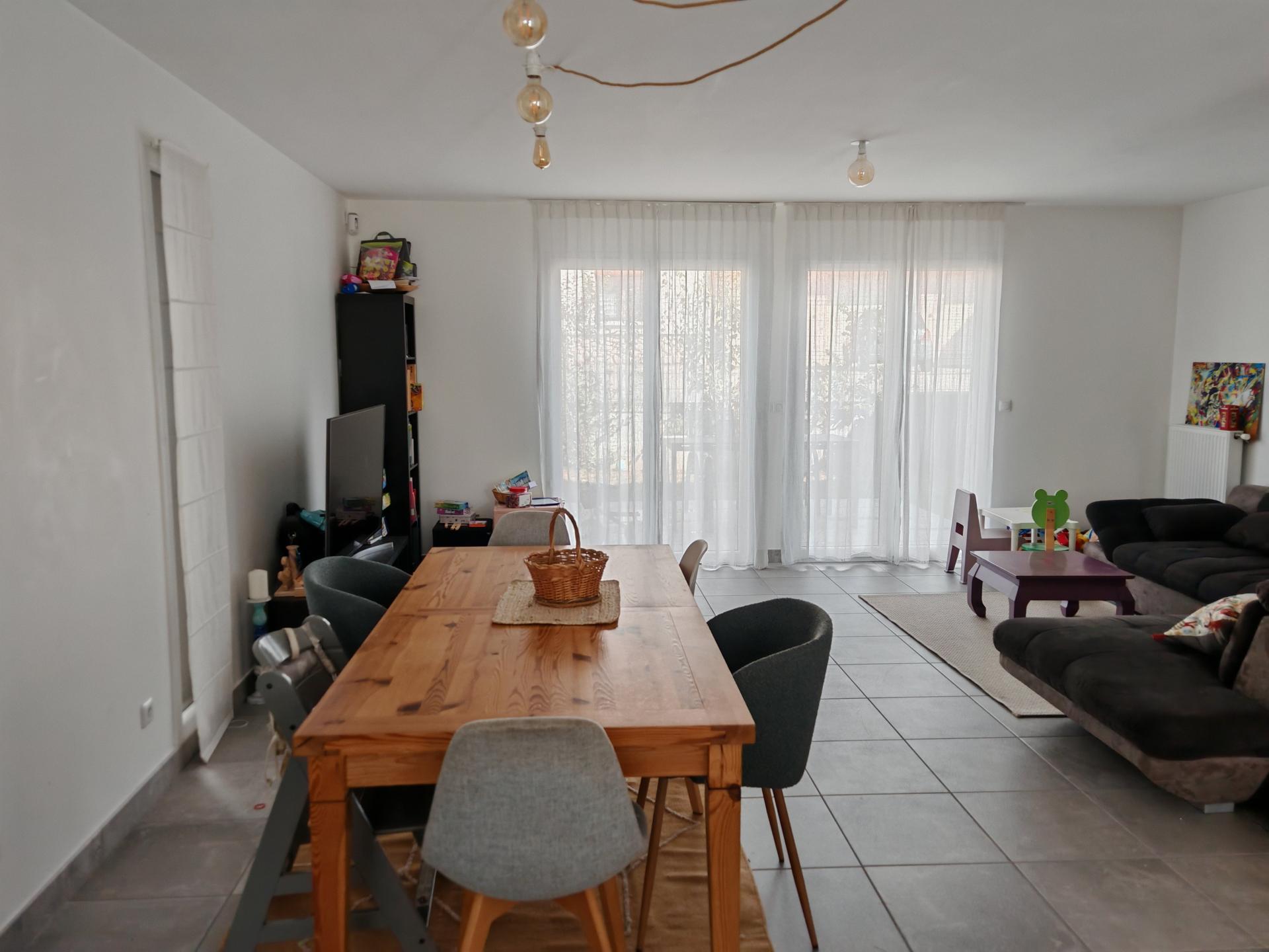 Photo 4 of the listing.