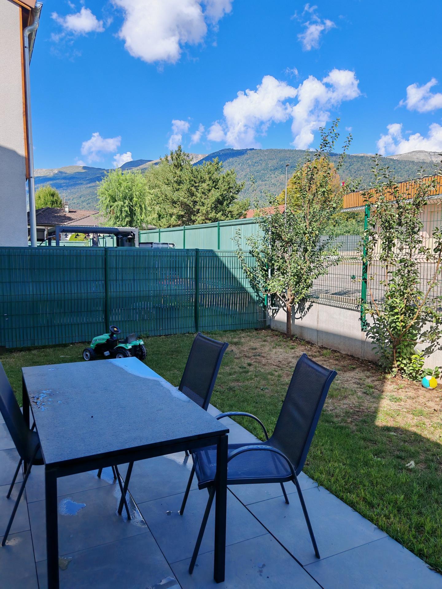Photo 8 of the listing.