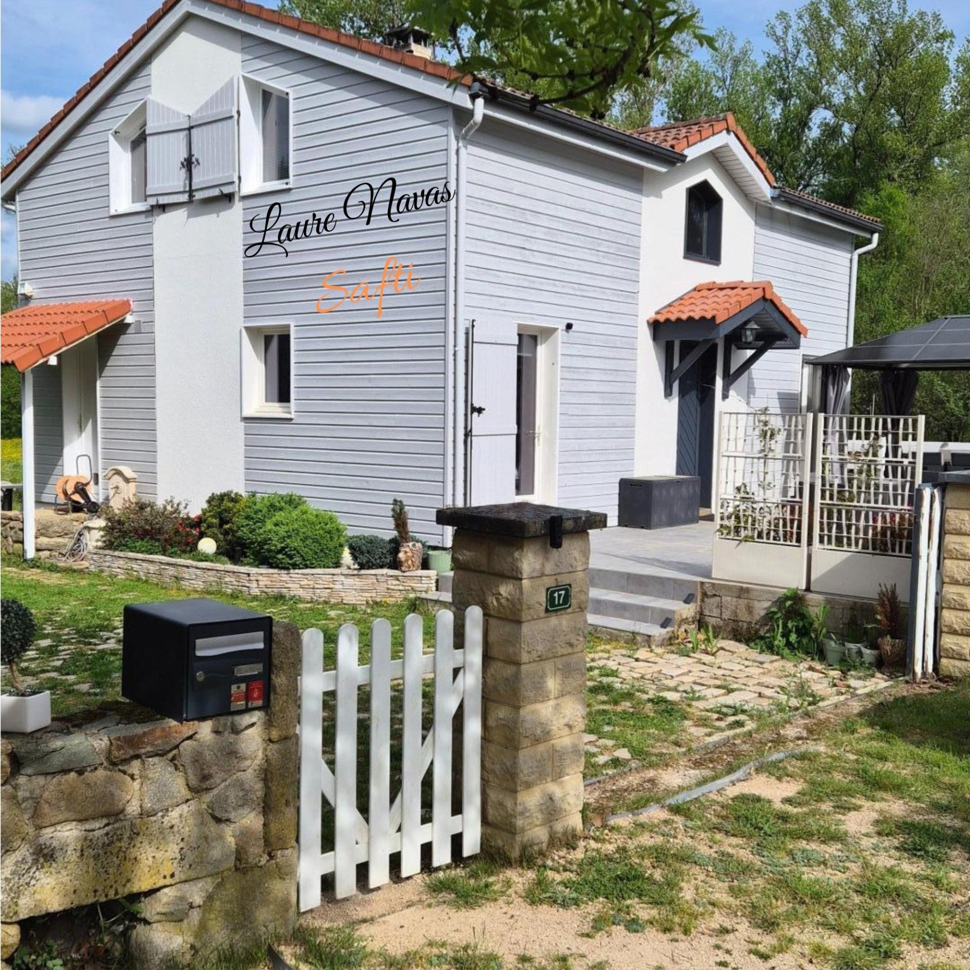 Photo SAFTI — Maison 4 pièces, 120 m² à Bas En Basset 2