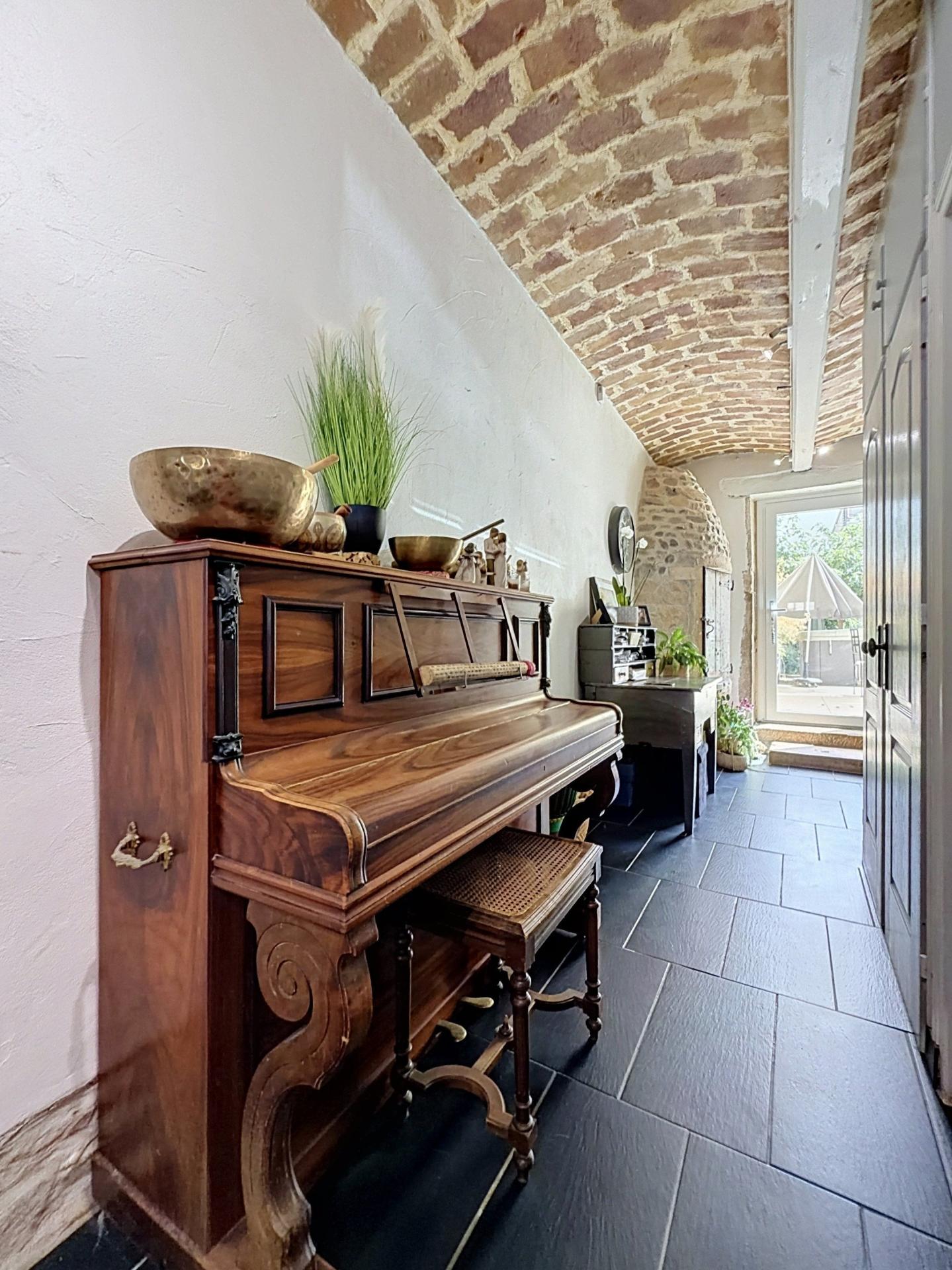 Photo SAFTI — Maison 6 pièces, 208 m² à Belleville En Beaujolais 2