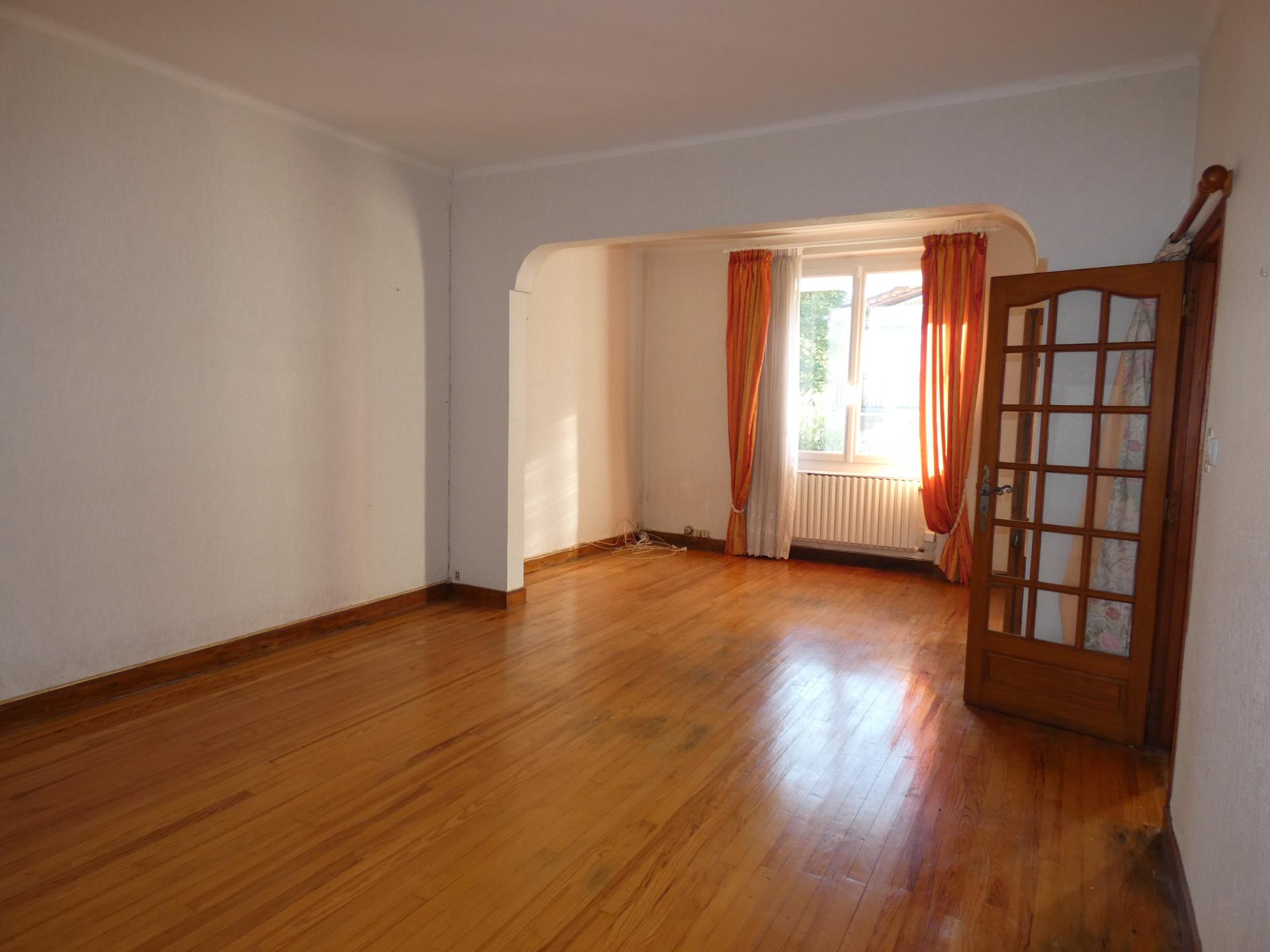 Photo SAFTI — Maison 5 pièces, 135 m² à Blaye Les Mines 3
