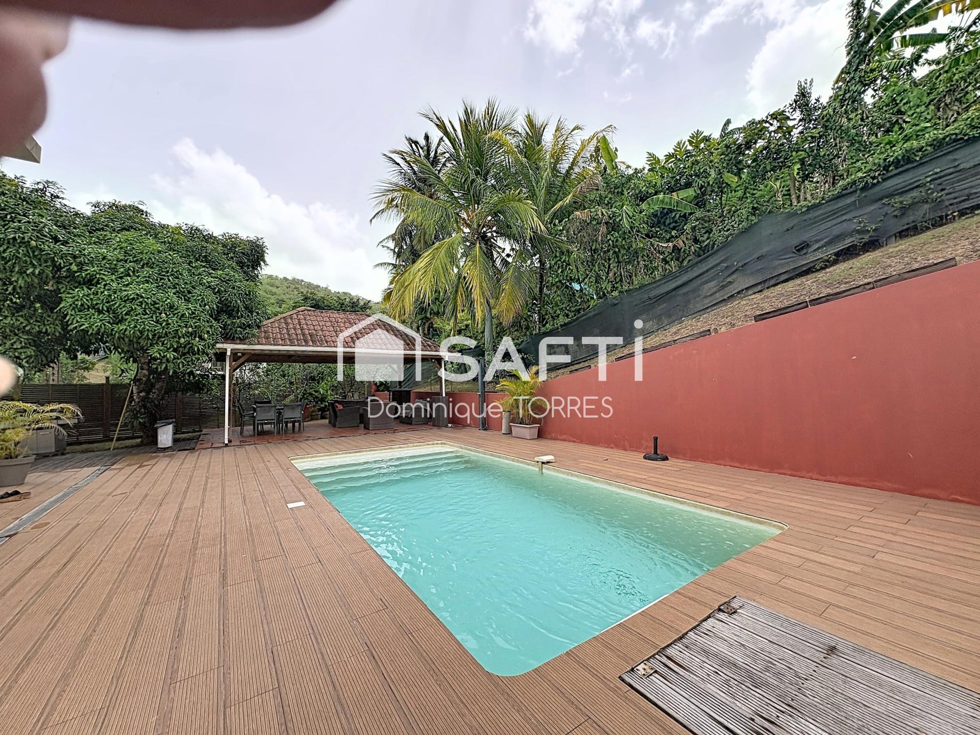 Maison 9 pièces 150 m² · à Les Trois-Ilets · 150 m² · 697 000 €