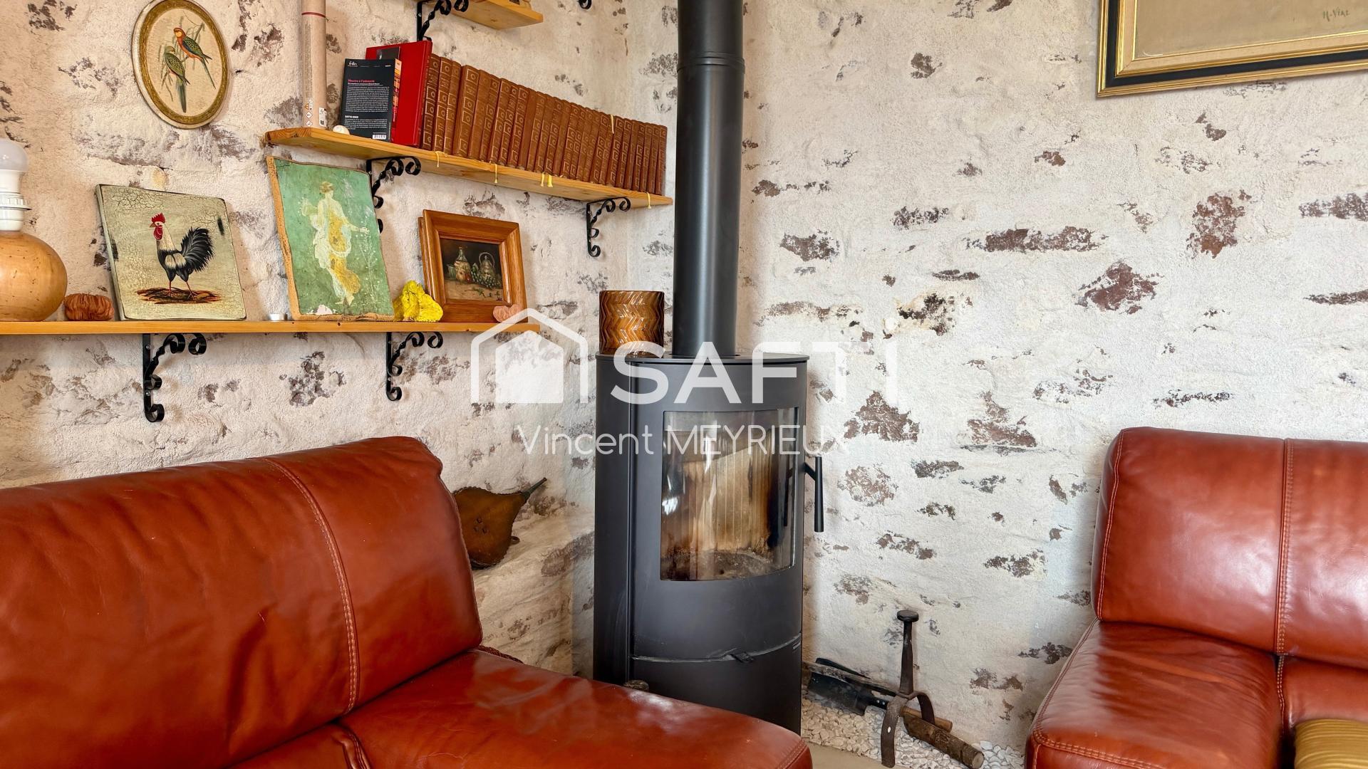 Photo SAFTI — Maison 3 pièces, 76 m² à Saint Victor Et Melvieu 3
