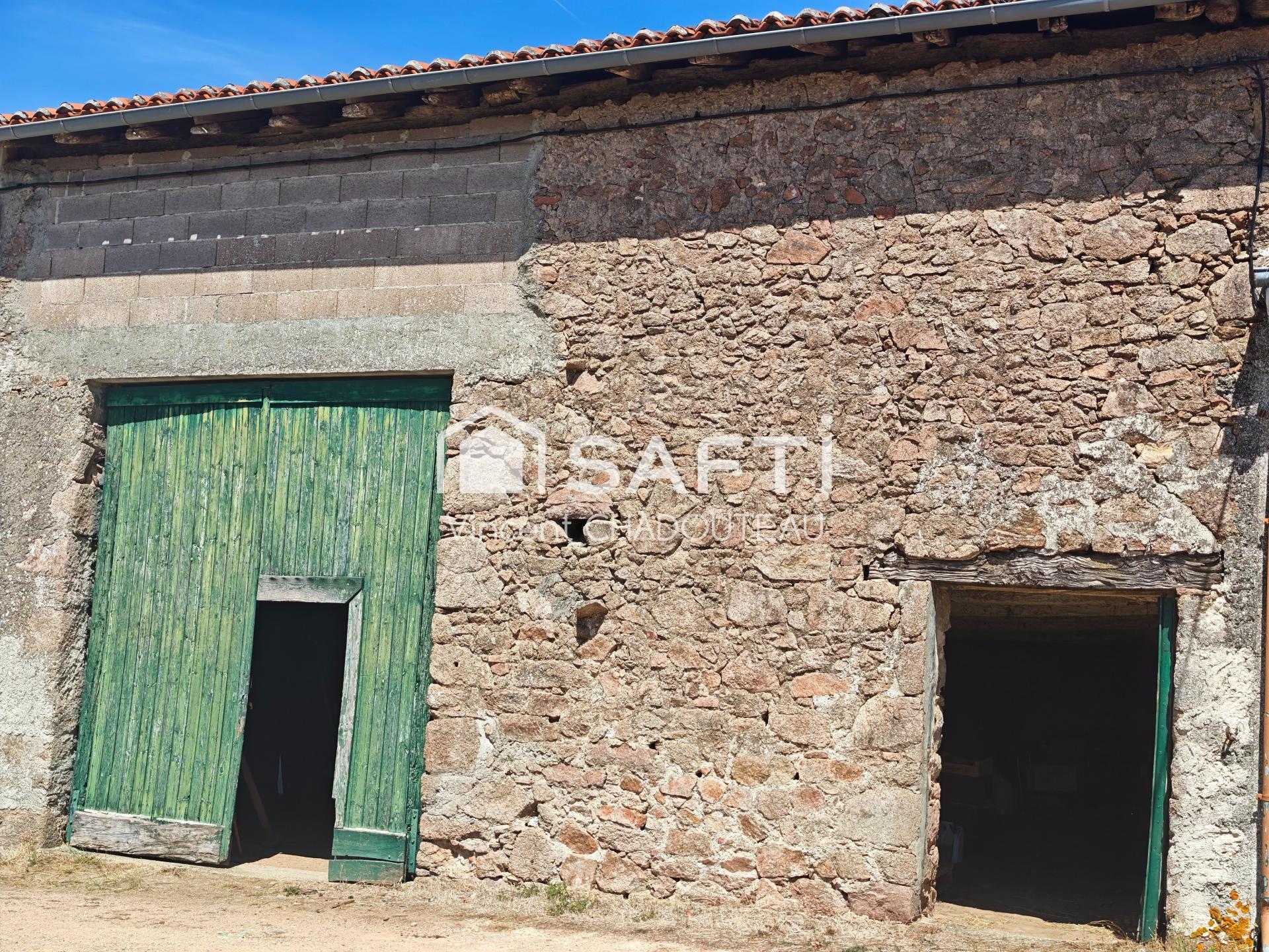 Immeuble 90 m² · à Exideuil · 90 m² · 24 000 €