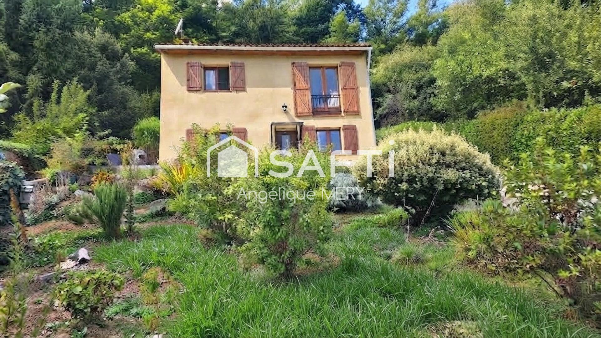 Maison de caractère avec vue dégagée sur la vallée, jardin en terrasses et terrasse, au cœur des Pyrénées Ariégeoises