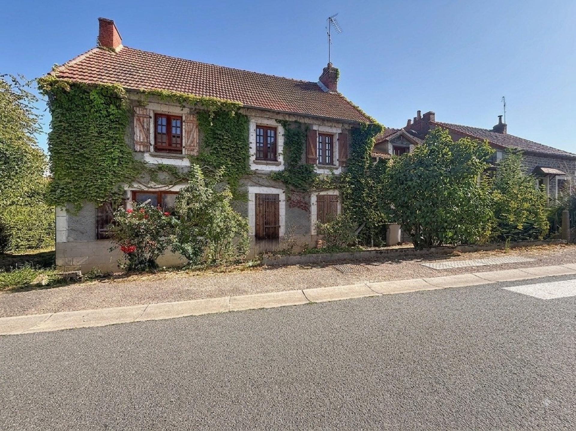 Maison 5 pièces 109 m² · à La Petite-Marche · 109 m² · 60 500 €