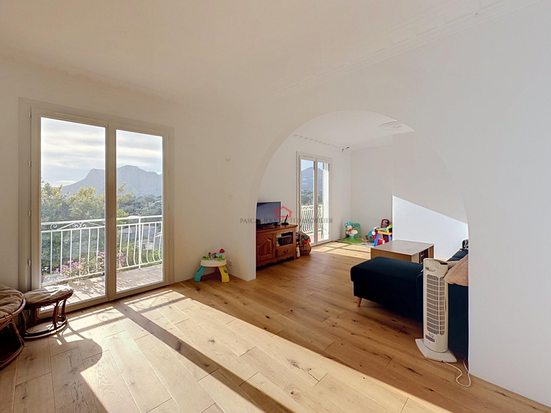 Photo SAFTI — Maison 10 pièces, 205 m² à Peri 4