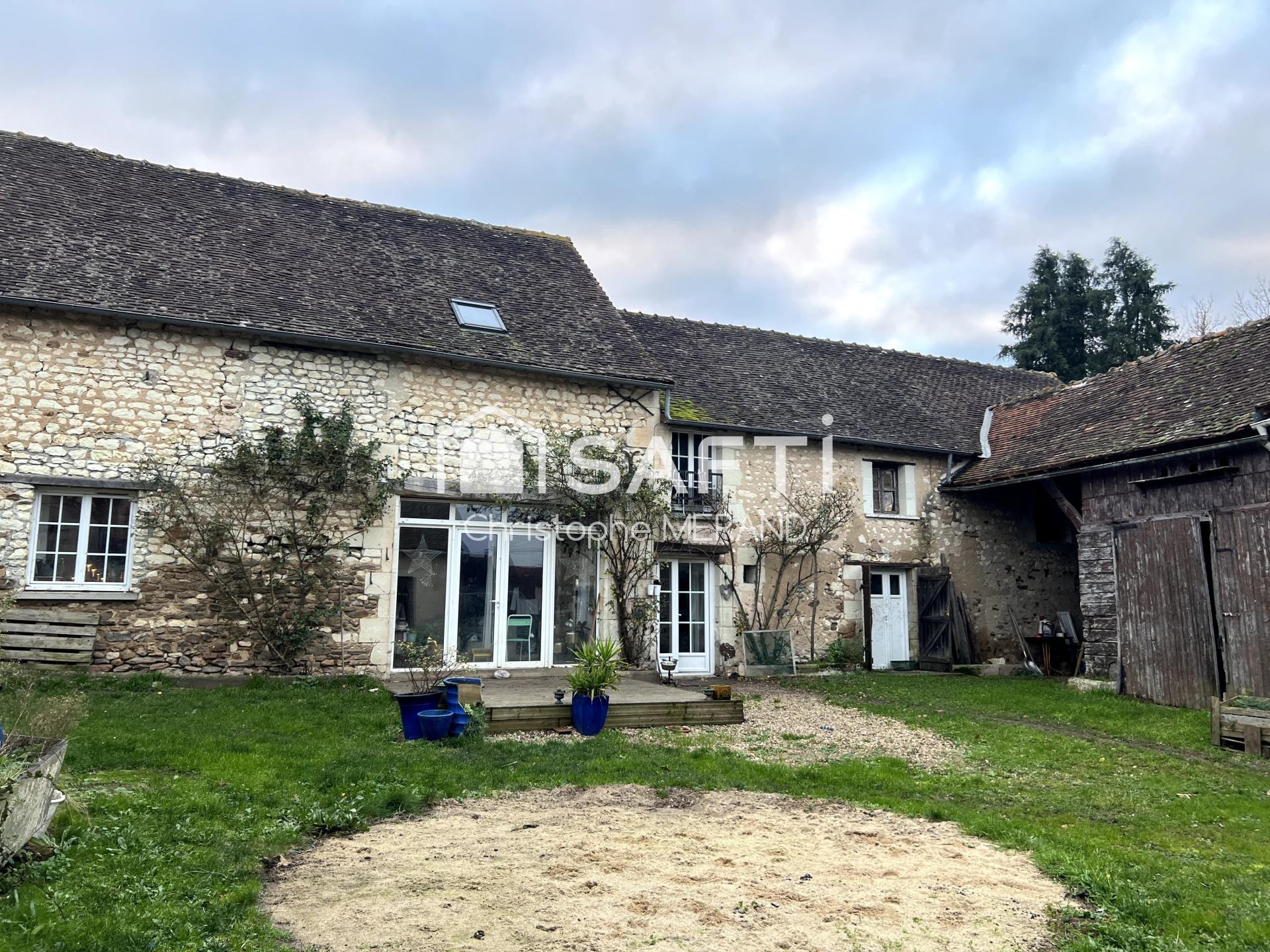 Ancienne ferme avec dépendances sur 5300 m2 de terrain